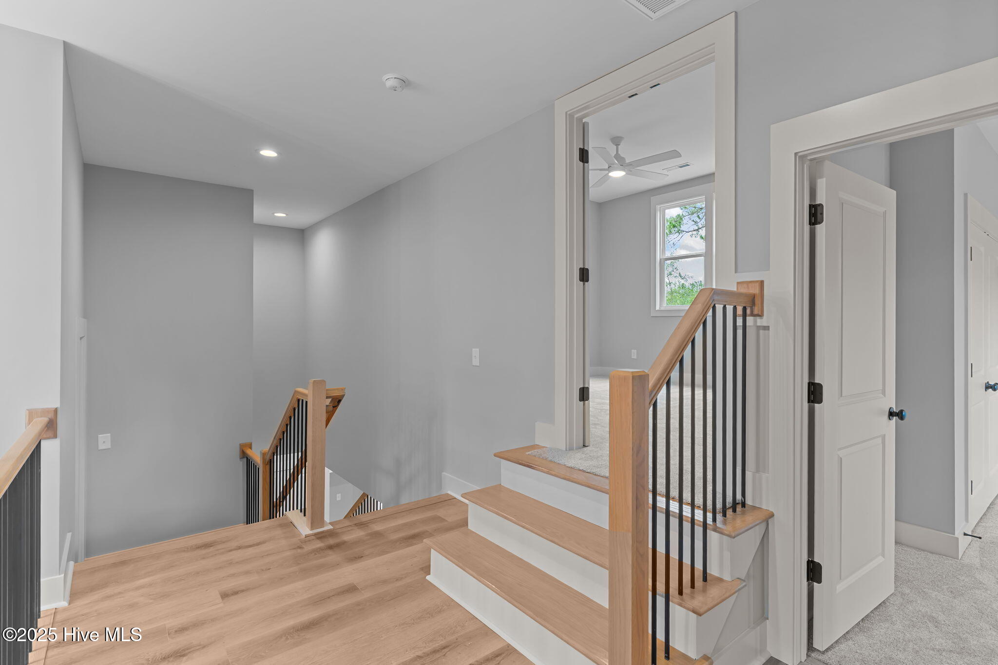 100525046 | Photo 39