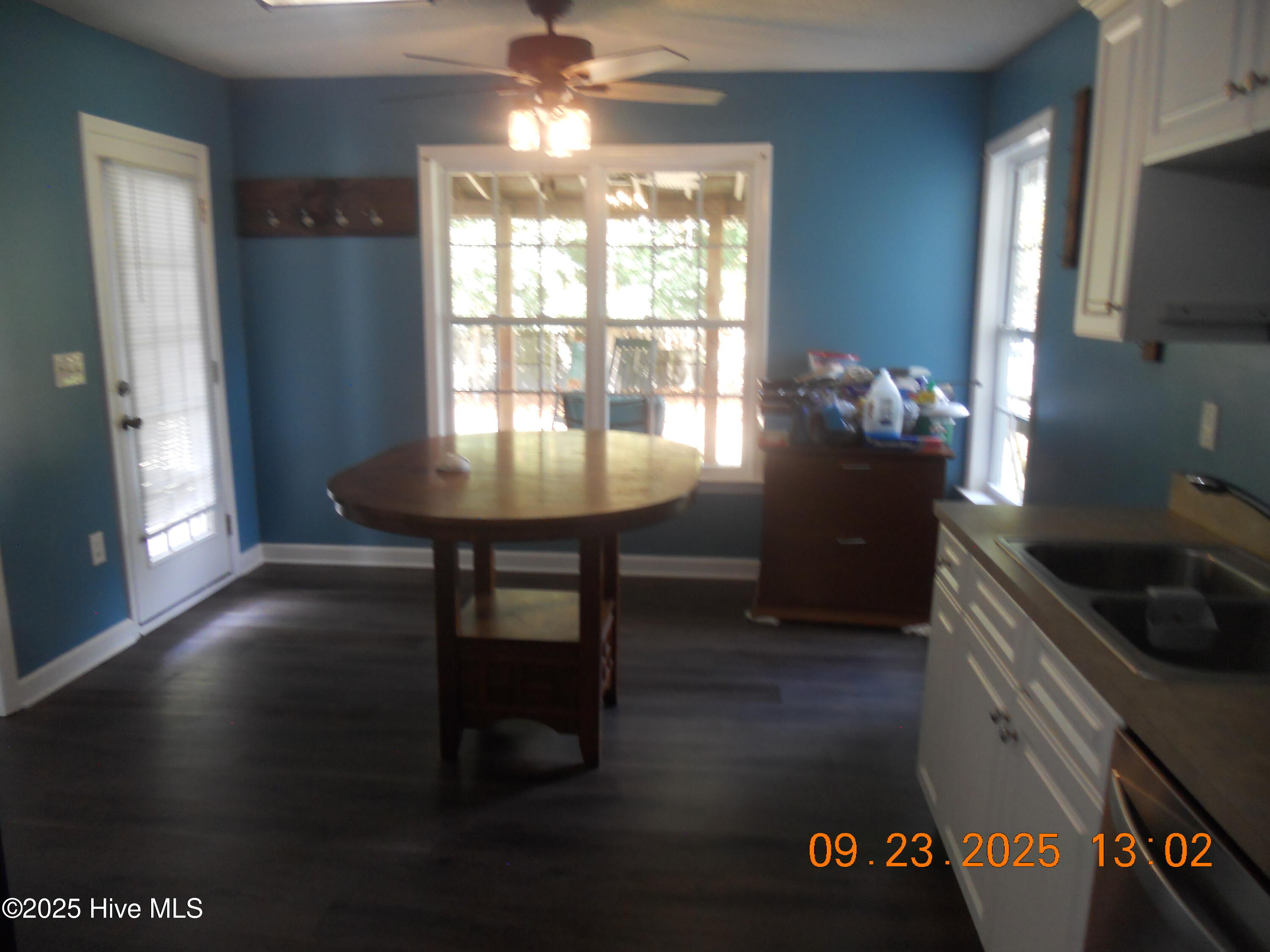 100532351 | Photo 10