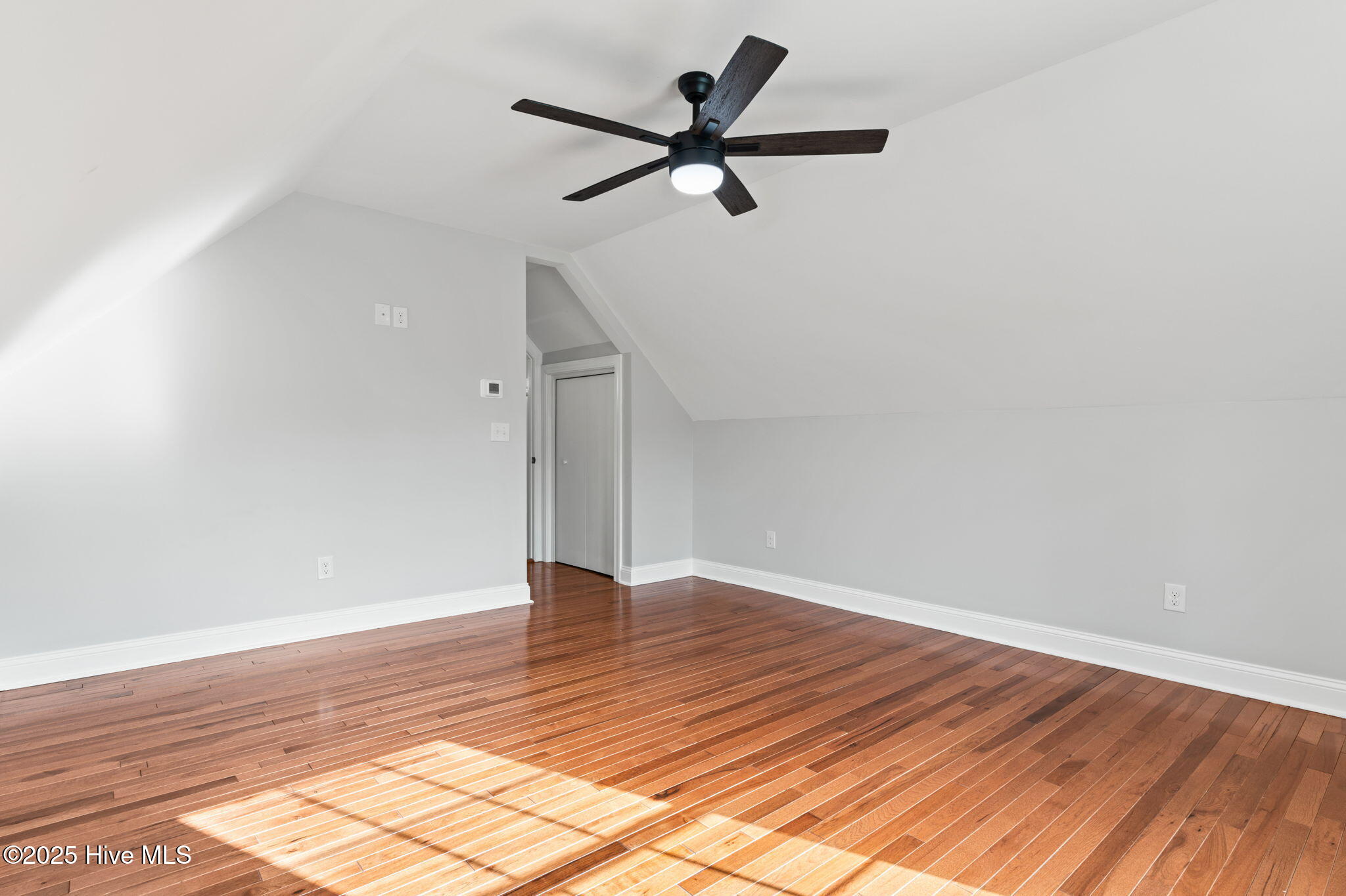 100543428 | Photo 32