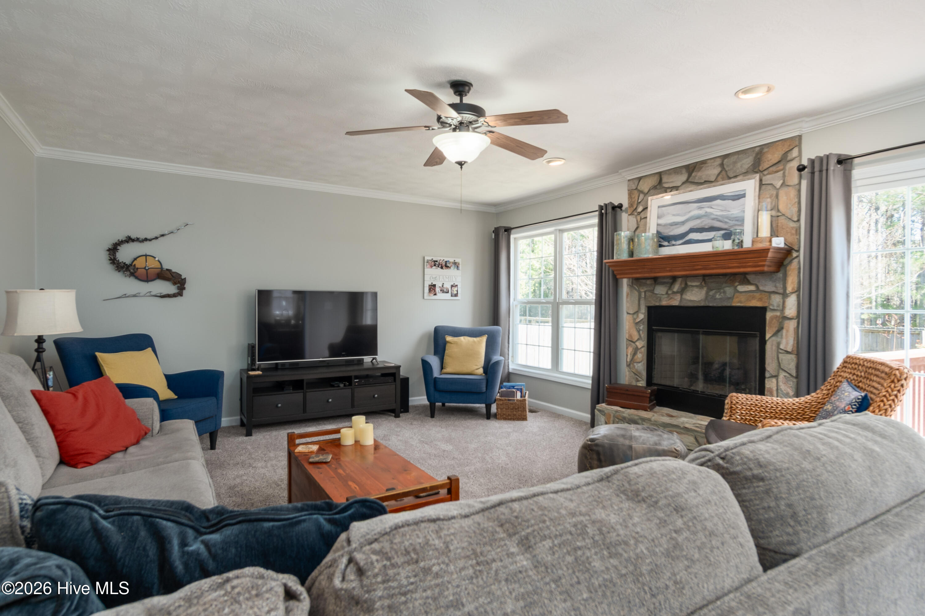 100569797 | Photo 25