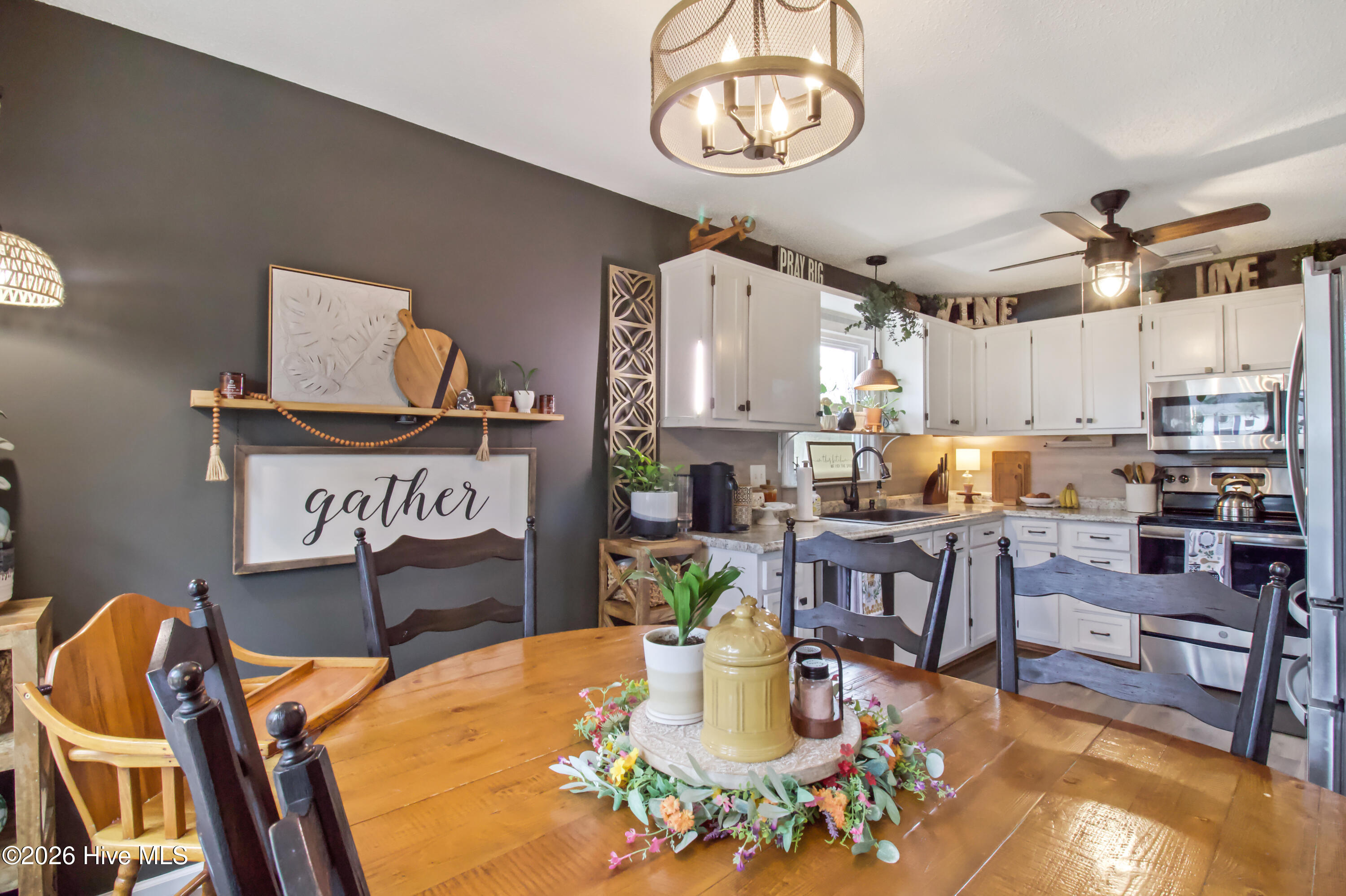 100559639 | Photo 18