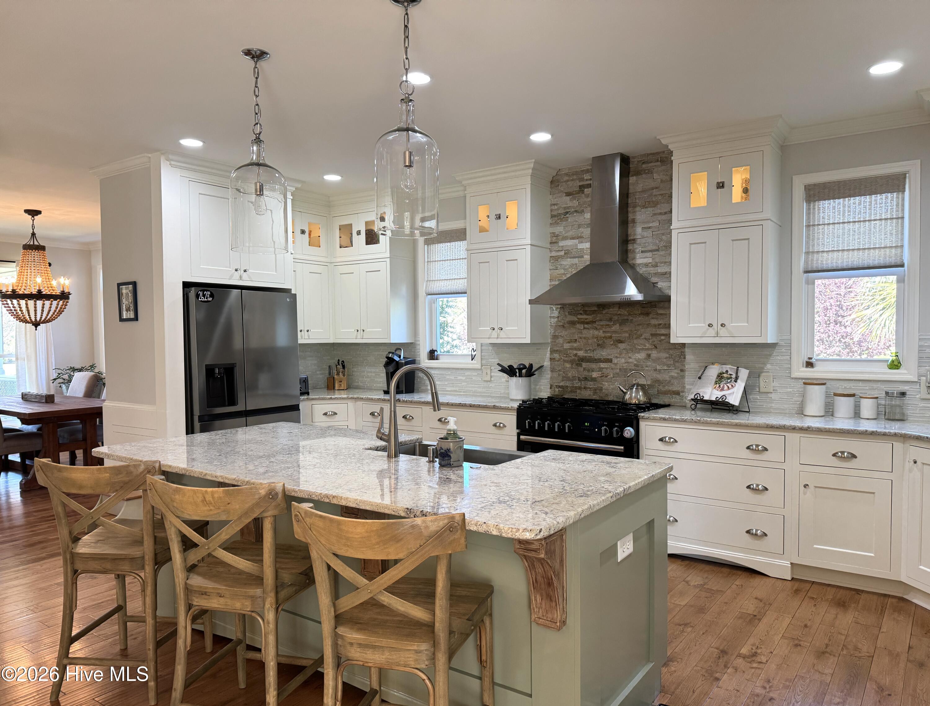 100565124 | Photo 18