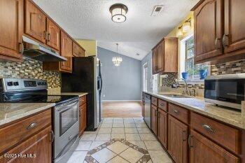 100546075 | Photo 10