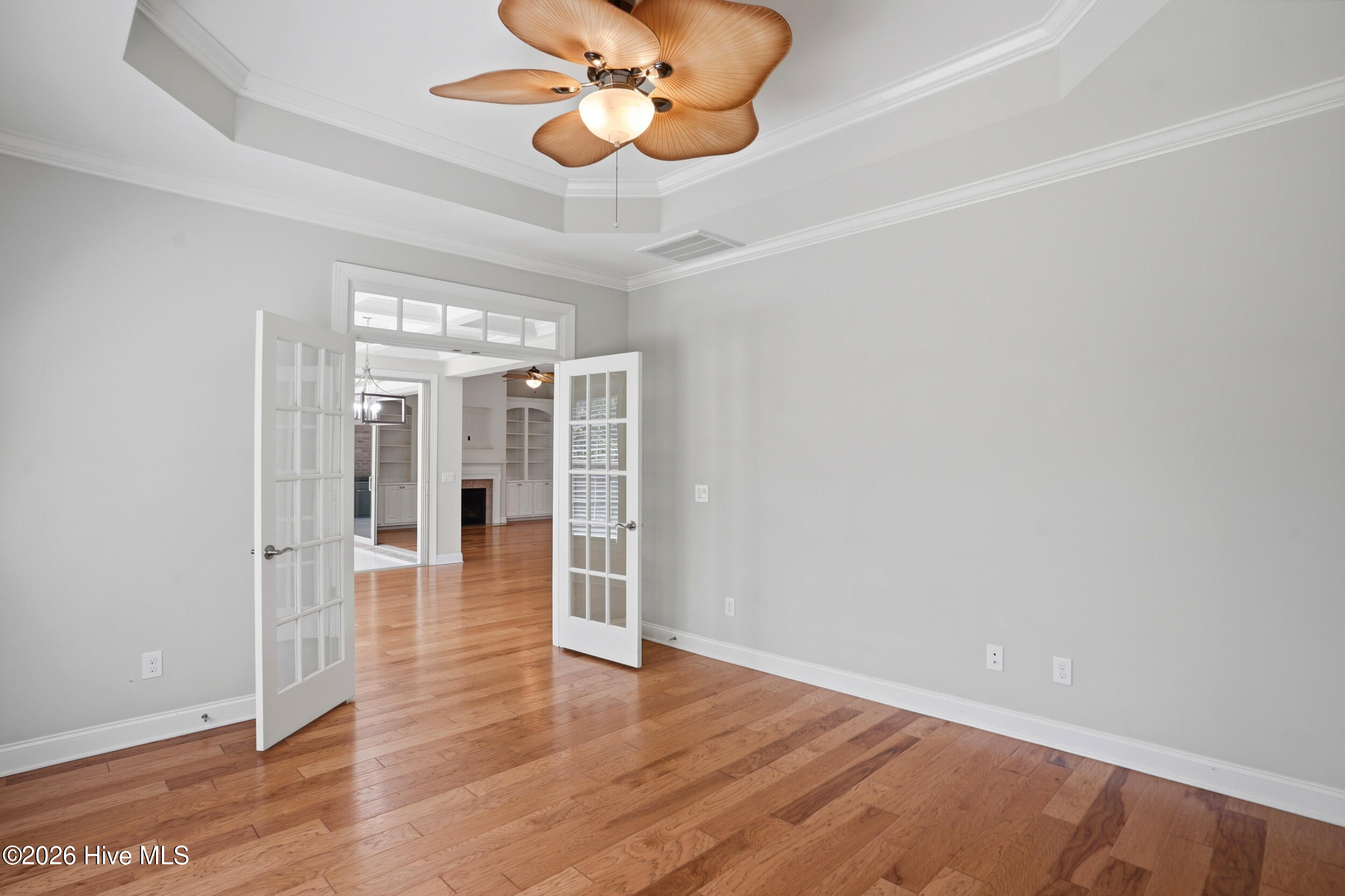 100567048 | Photo 17