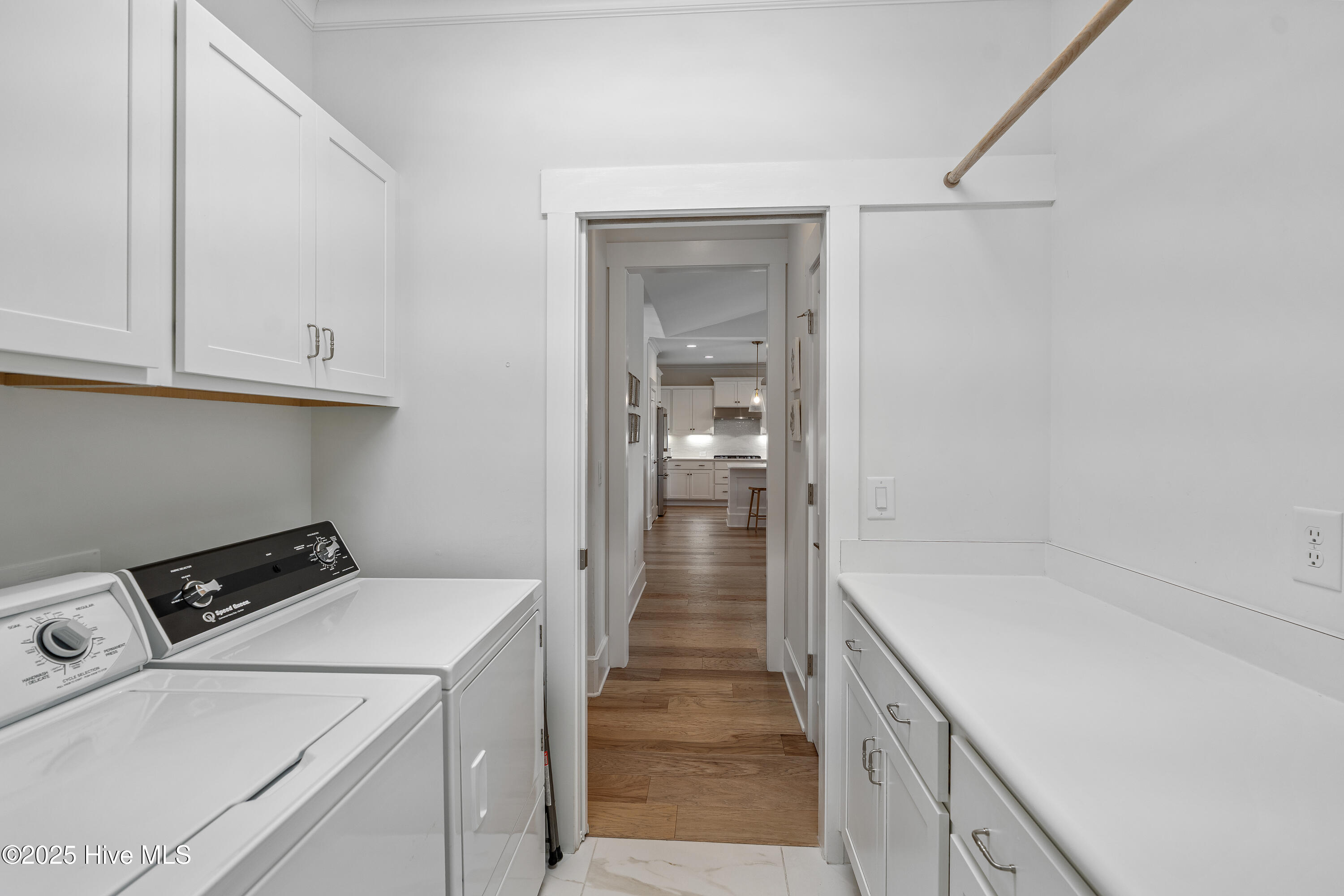 100542822 | Photo 30