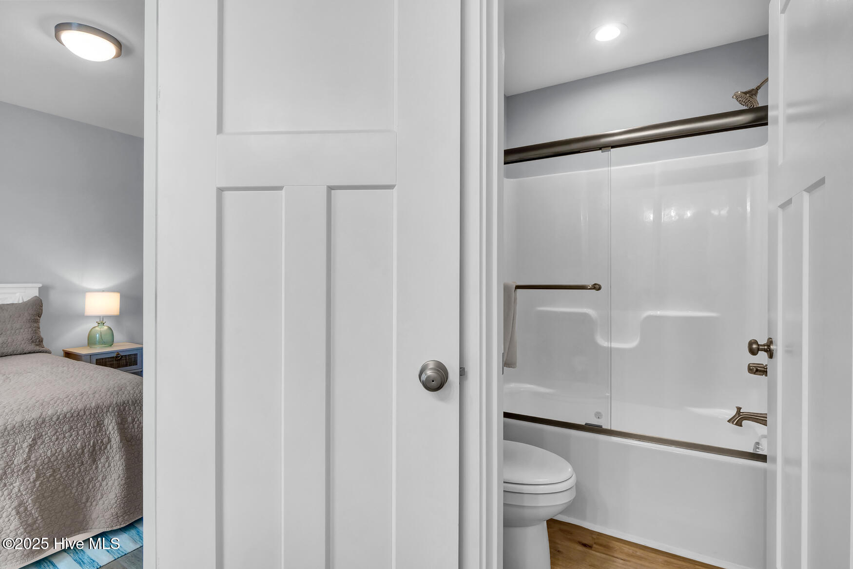 100544154 | Photo 53