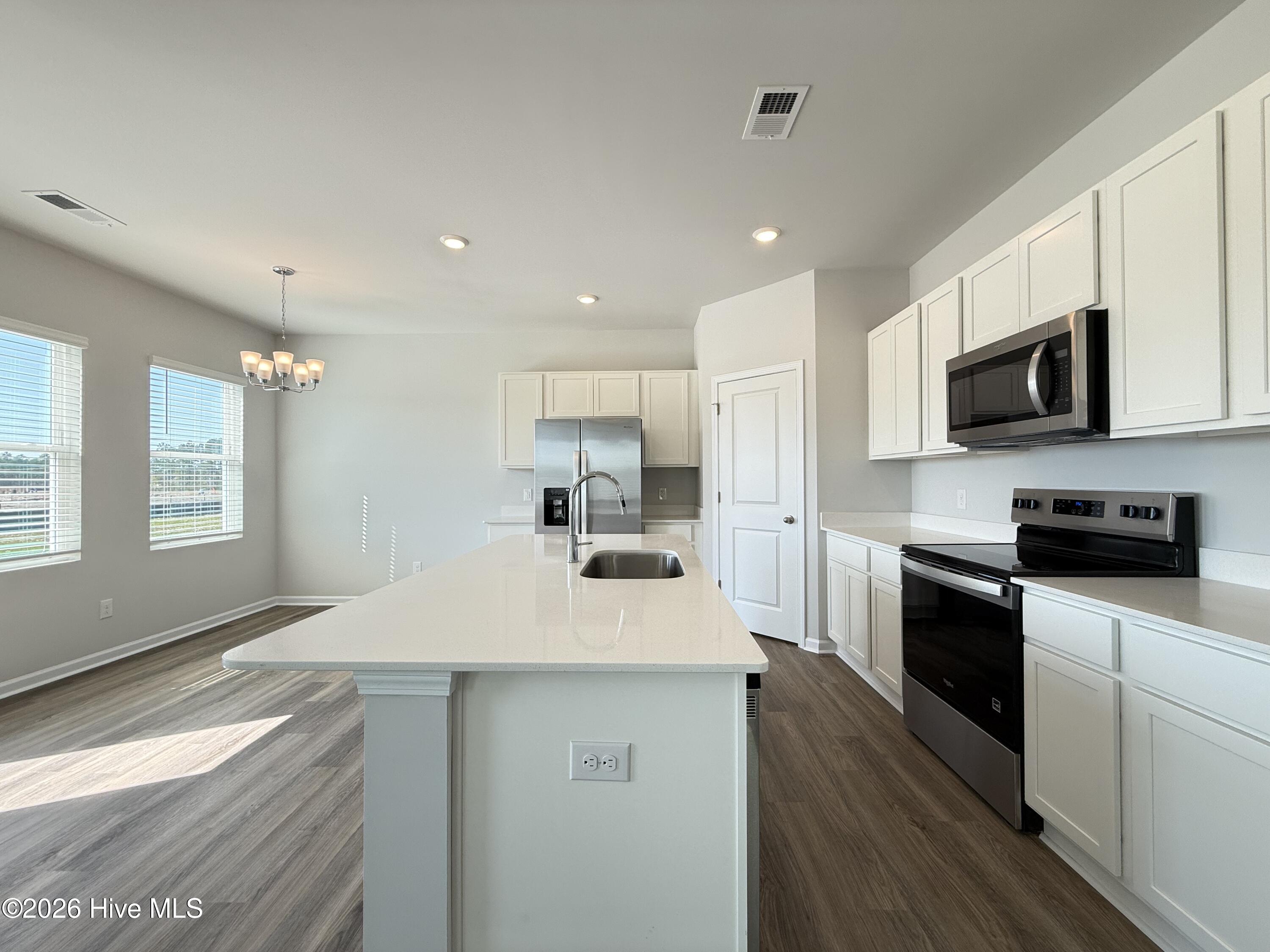 100526297 | Photo 37