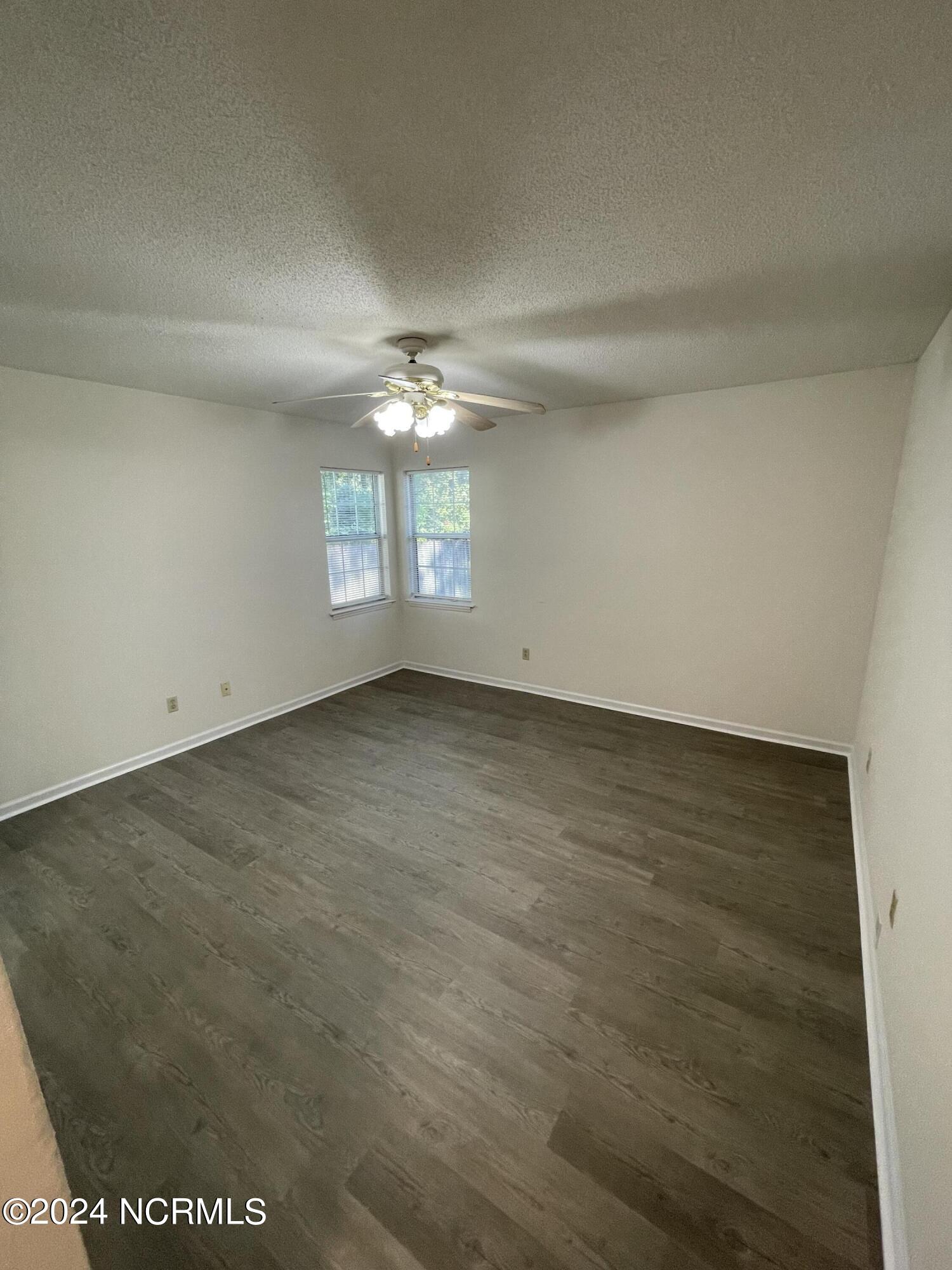 100544416 | Photo 13