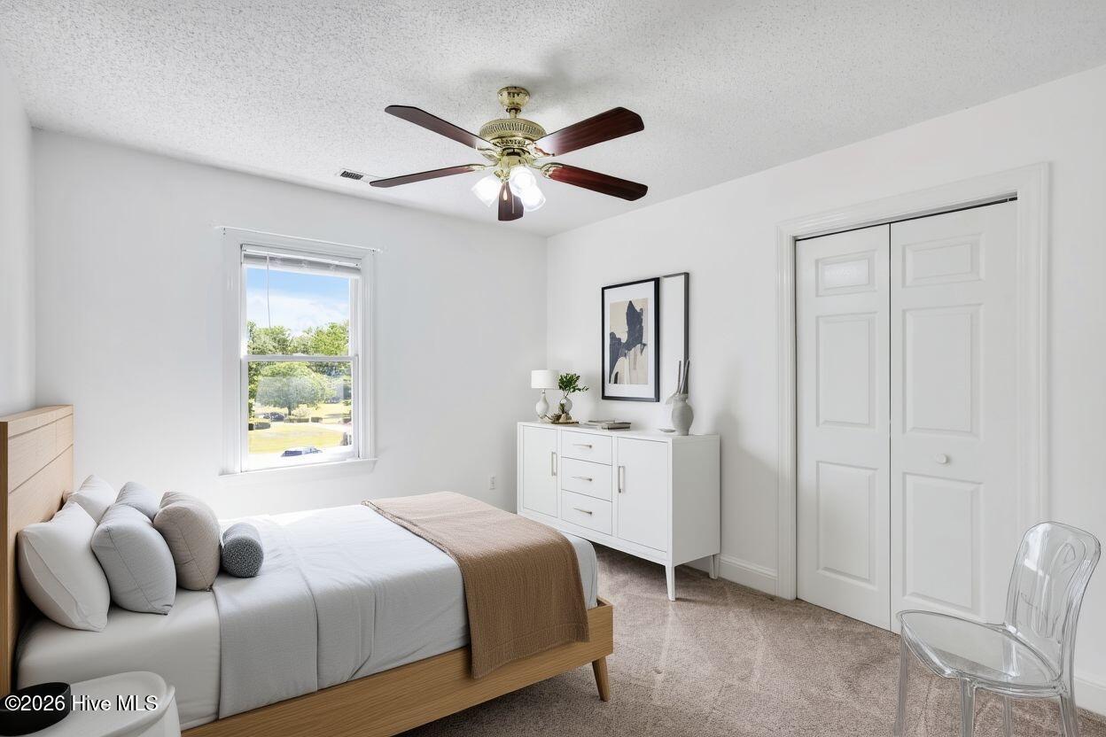 100570472 | Photo 33