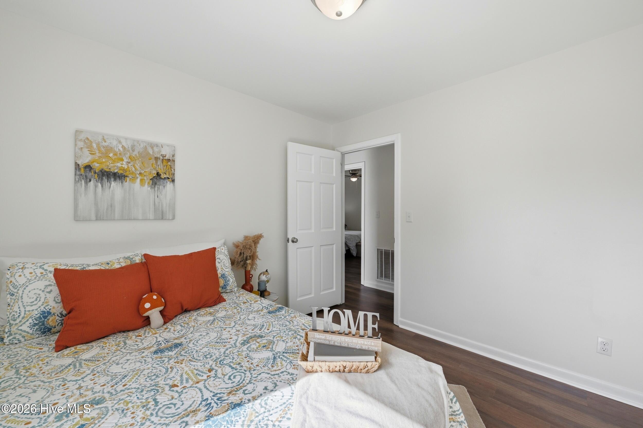 100555632 | Photo 28