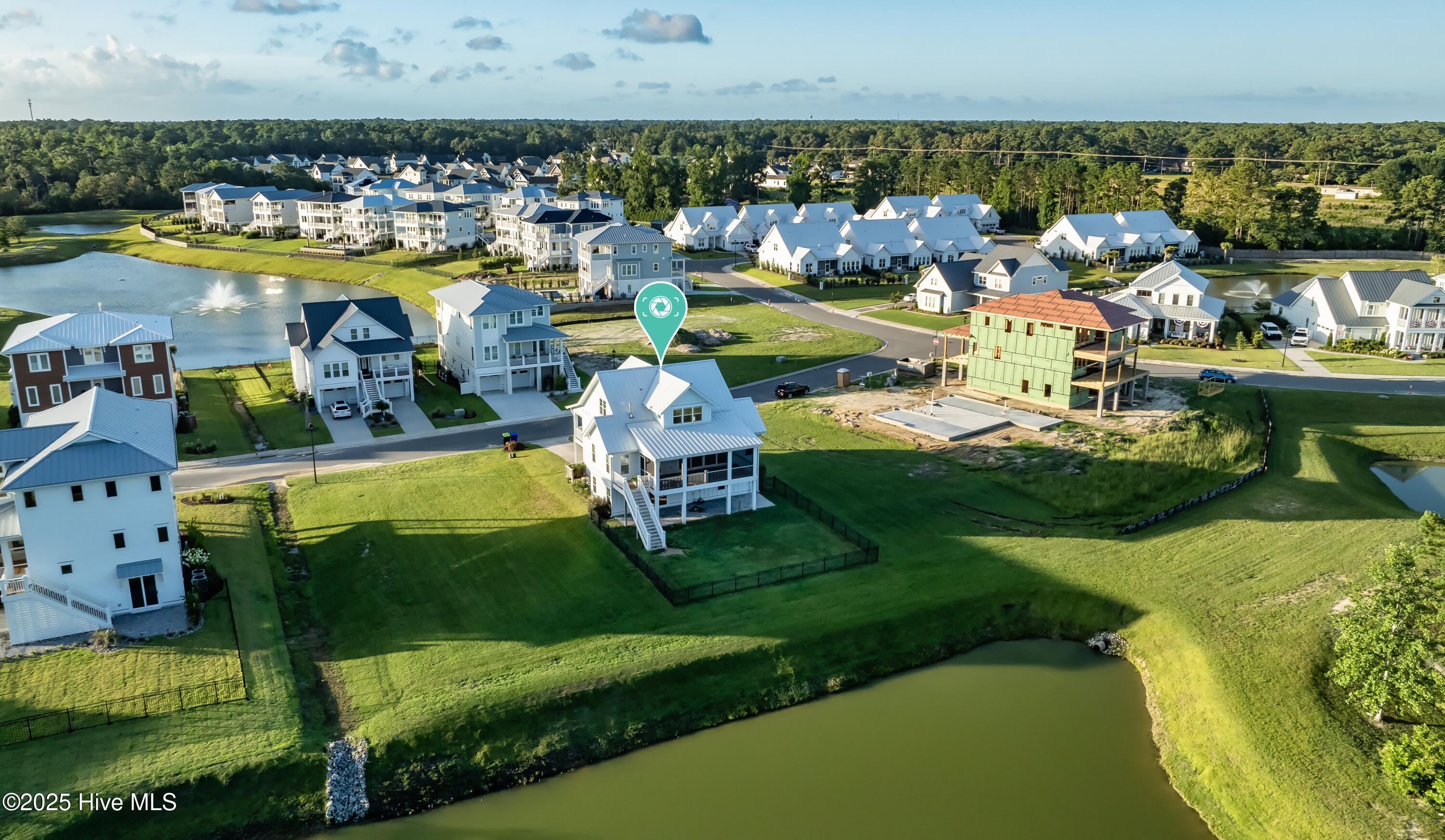 100518047 | Photo 53