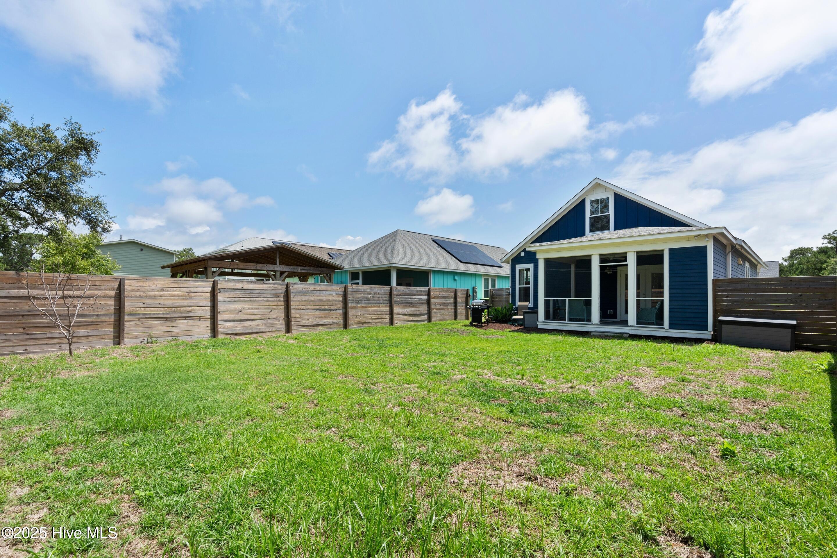 100567642 | Photo 50