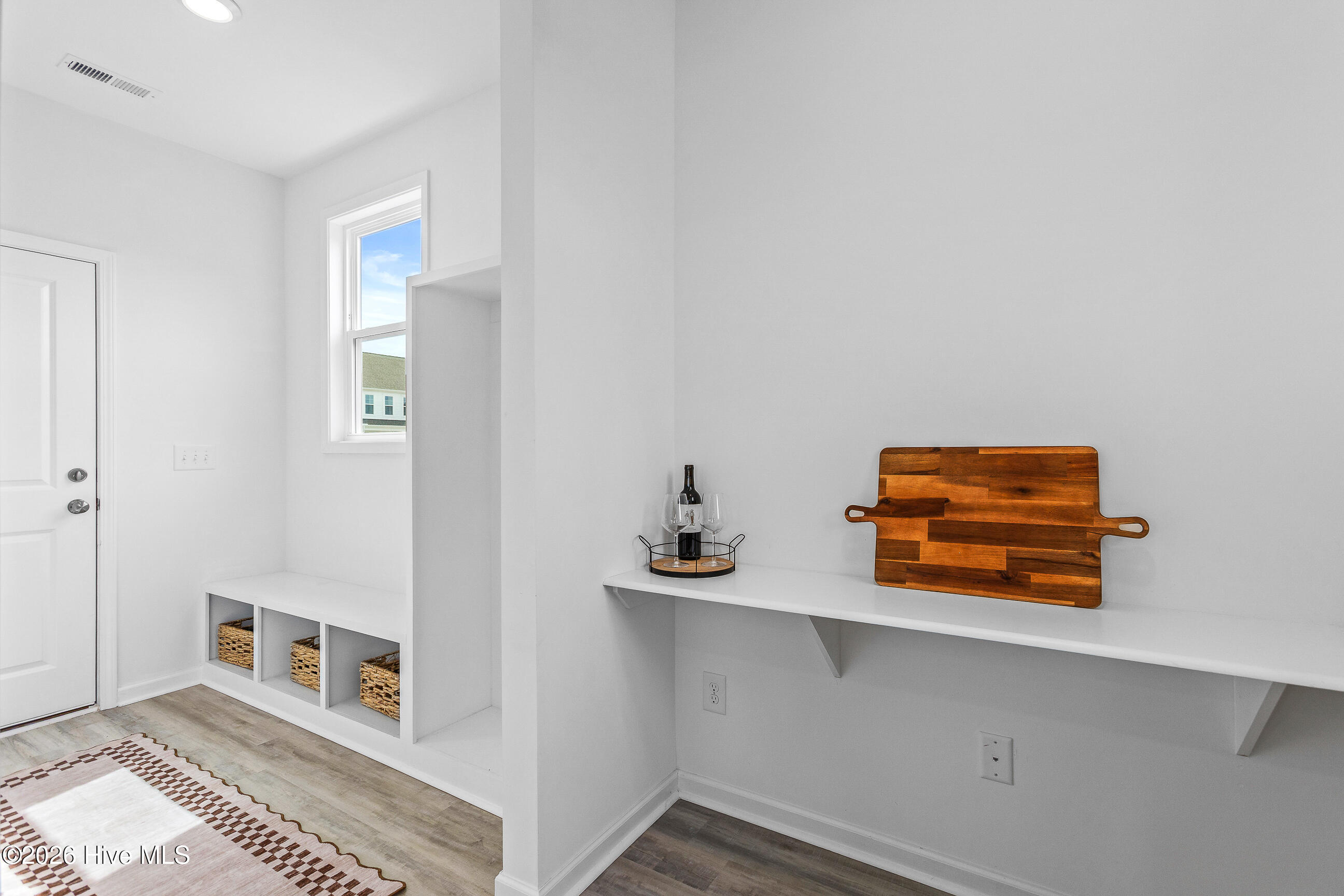 100566421 | Photo 22