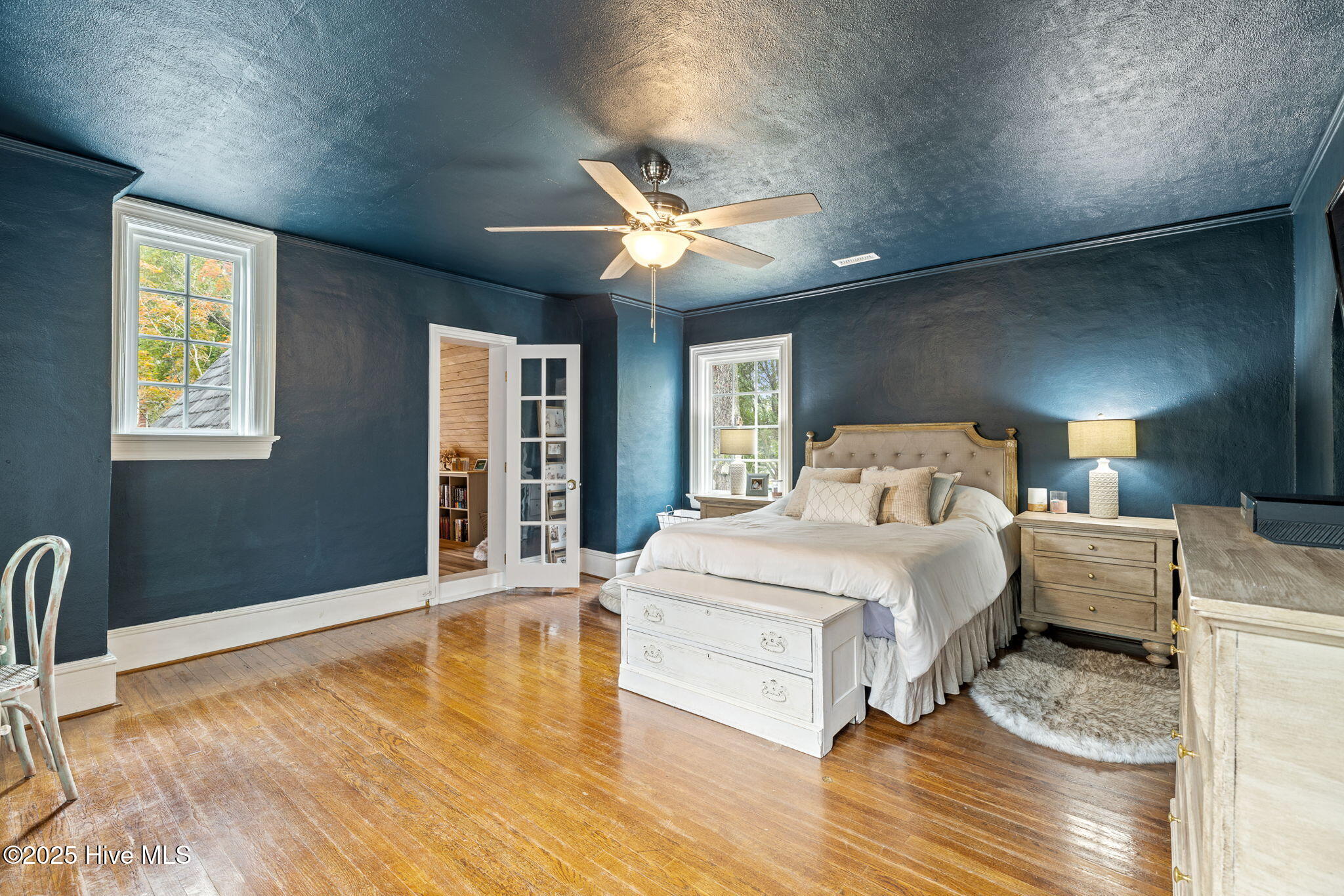 100533679 | Photo 39