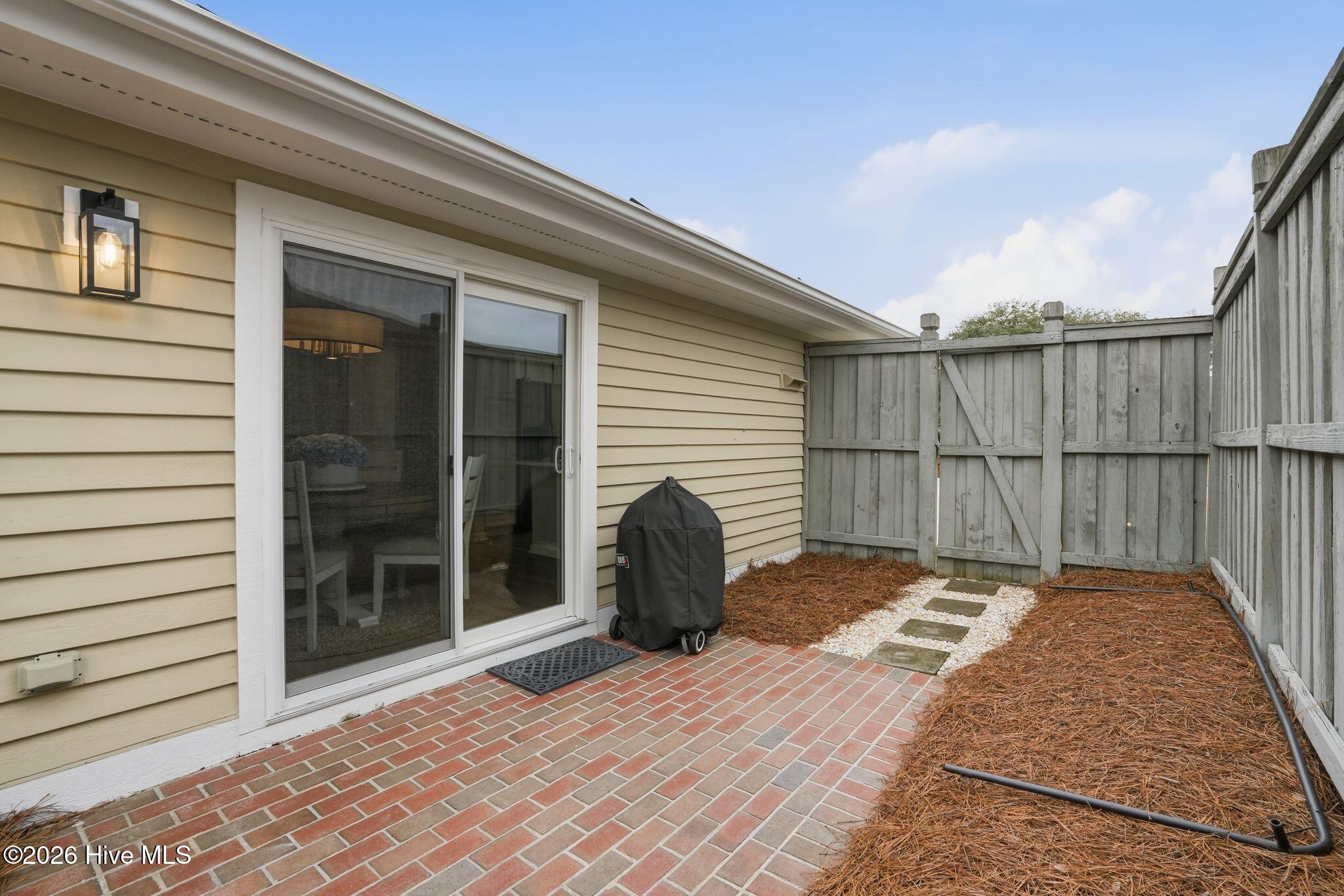 100555820 | Photo 46