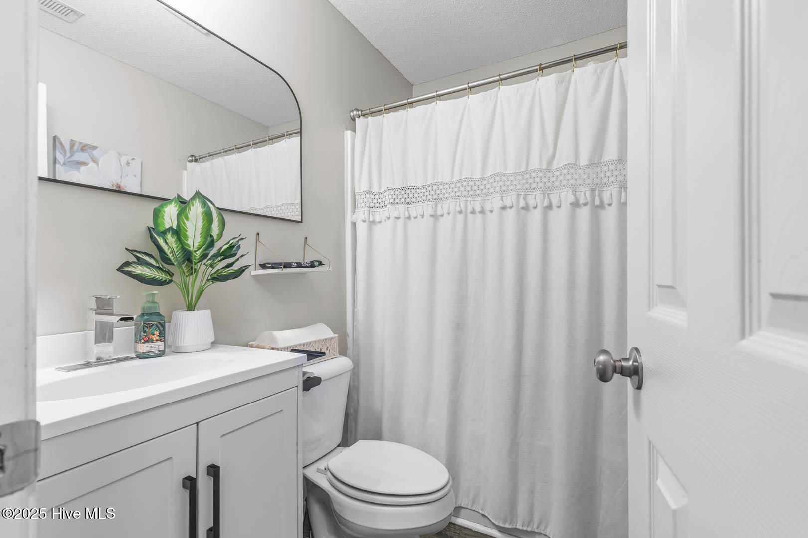 100515943 | Photo 18