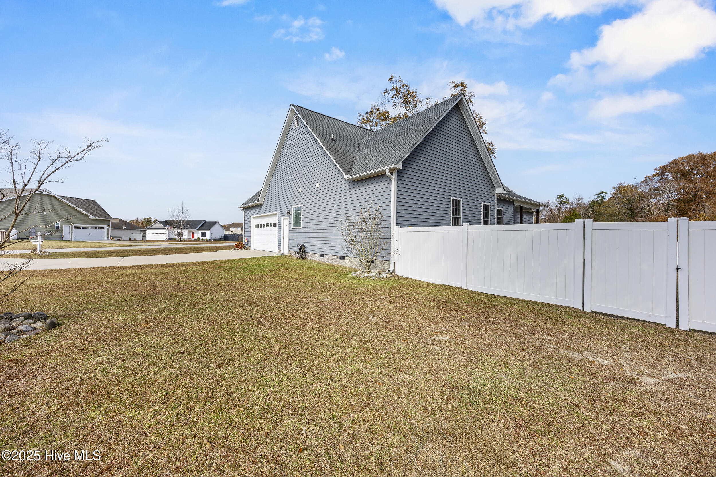 100542328 | Photo 49