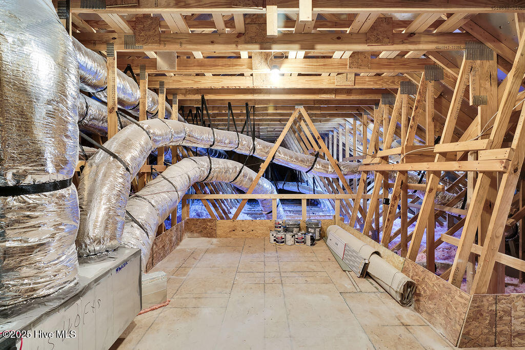 100529674 | Photo 85