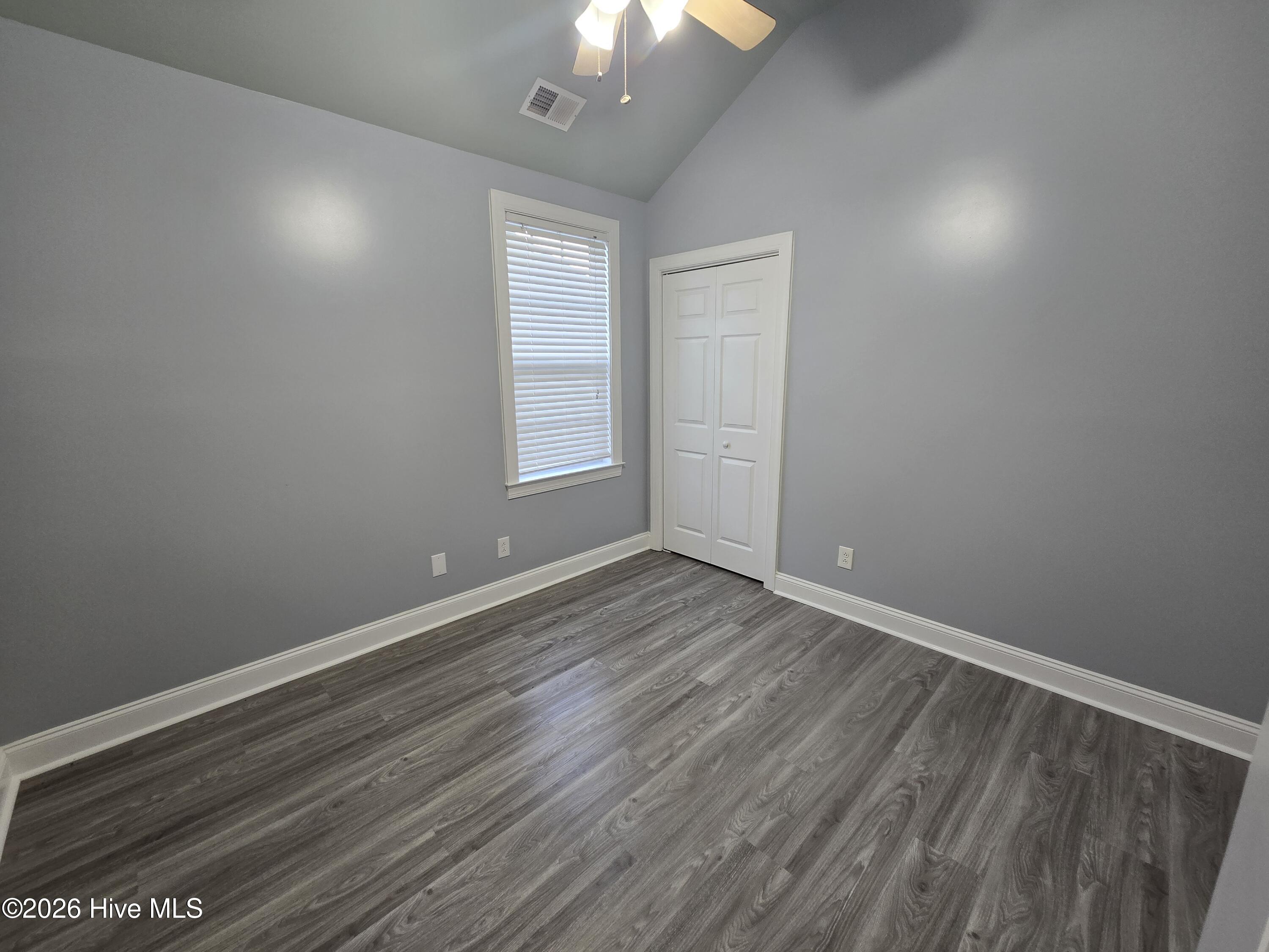 100565502 | Photo 12