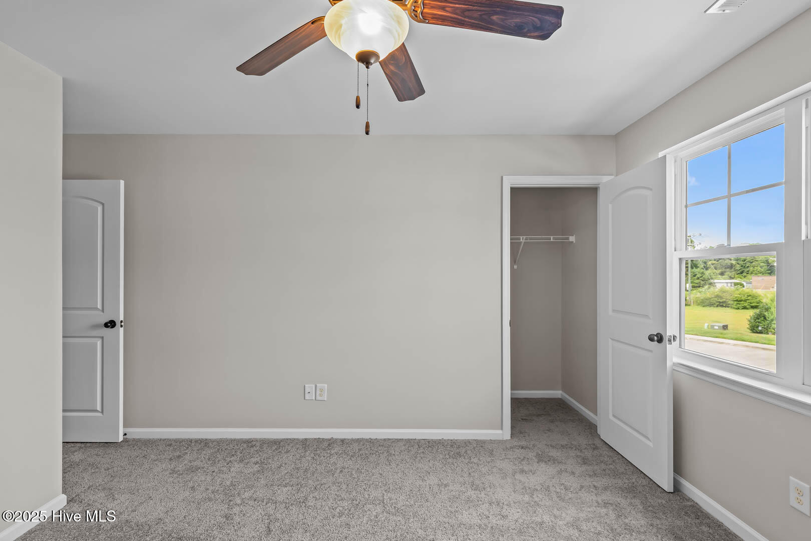 100522857 | Photo 22