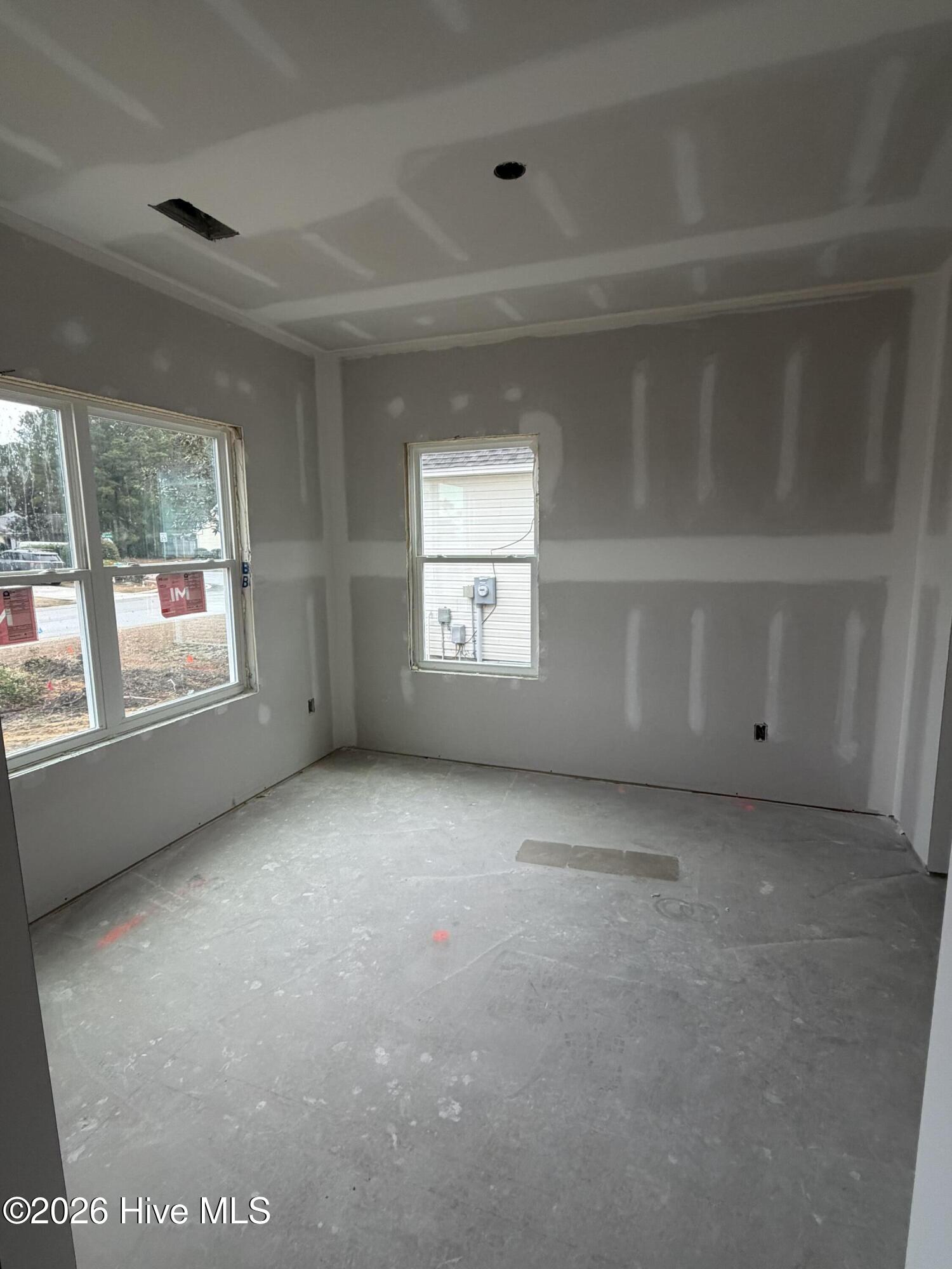 100547597 | Photo 54