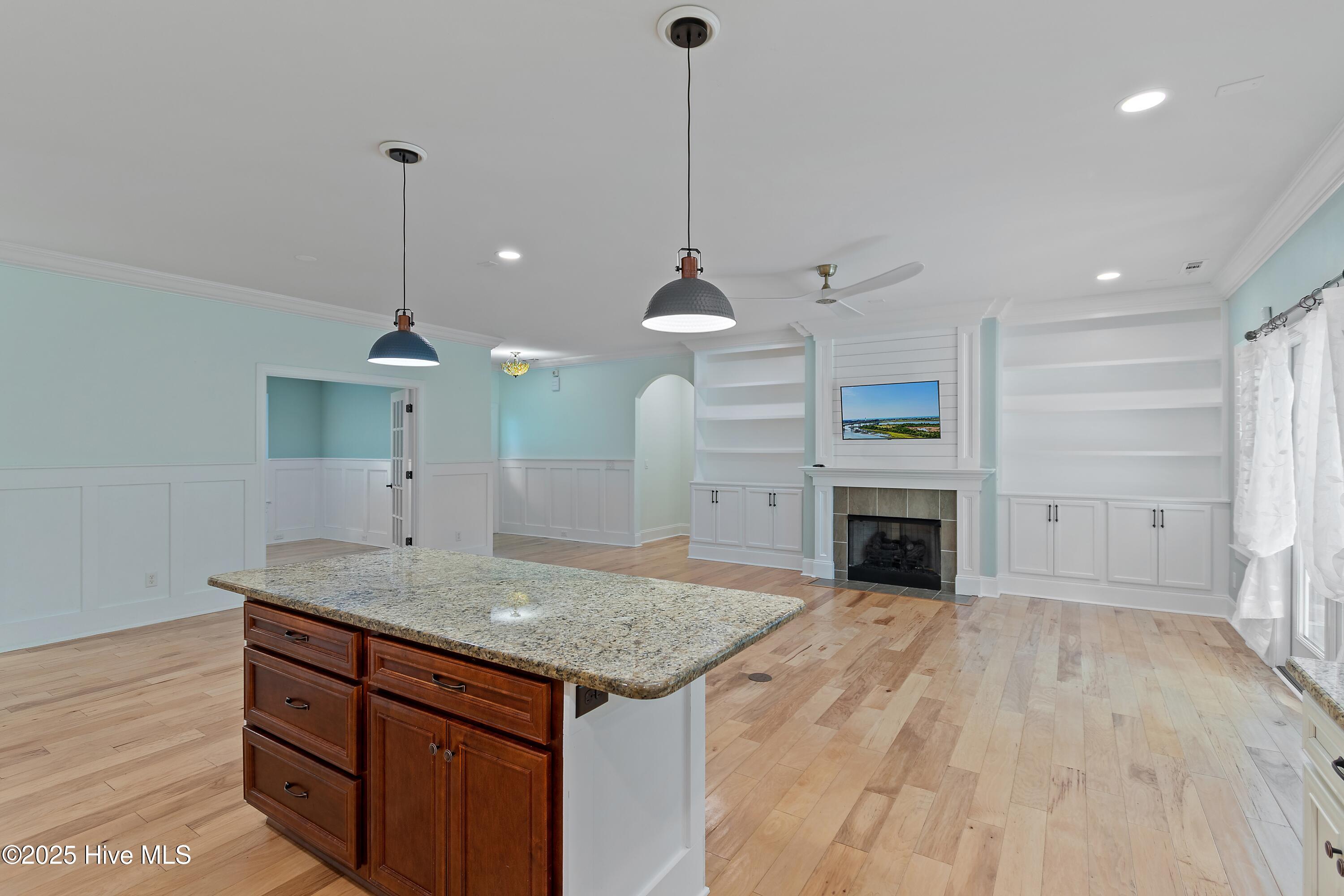 100534757 | Photo 15