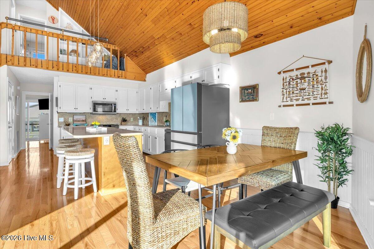 100559850 | Photo 11