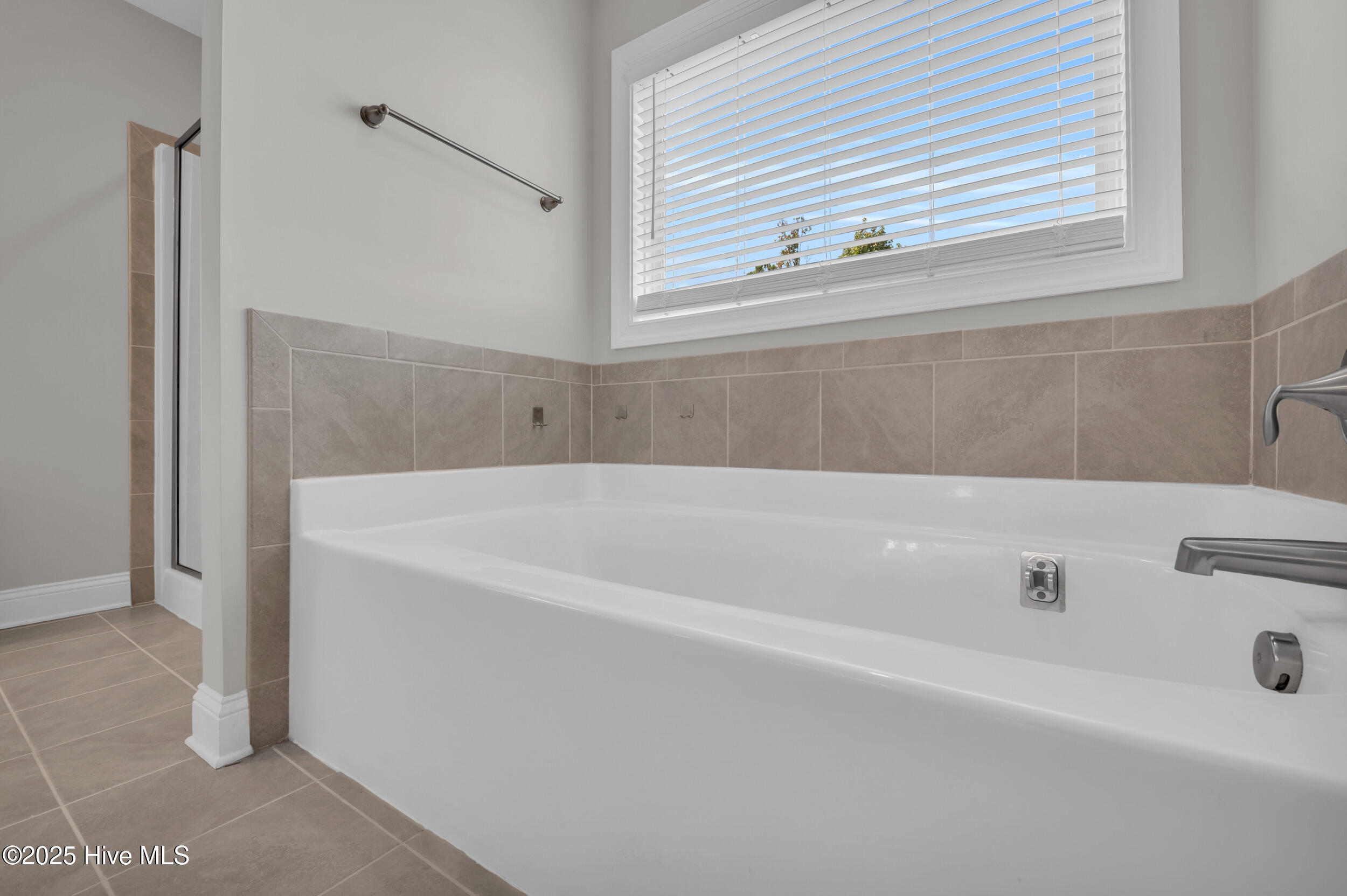 100530270 | Photo 28