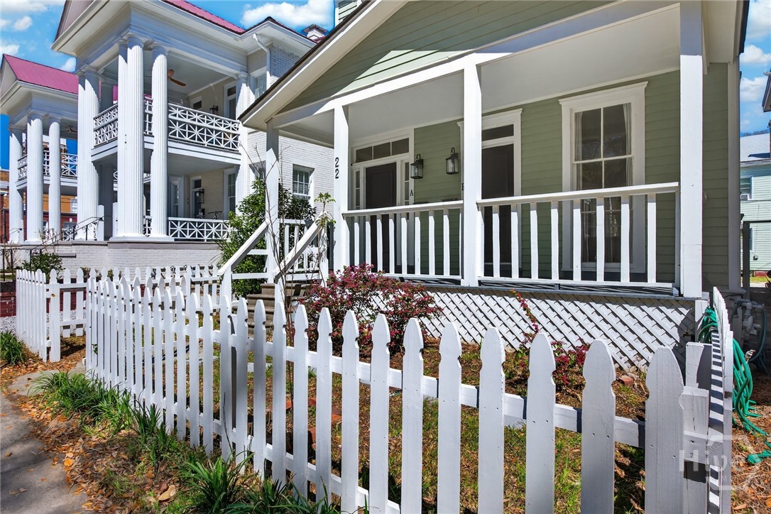 Photo 2 of House for sale at 22 E 37th Street, Savannah, GA 31401 | MLS# SA366678 | Listing updated on 2026-10-19