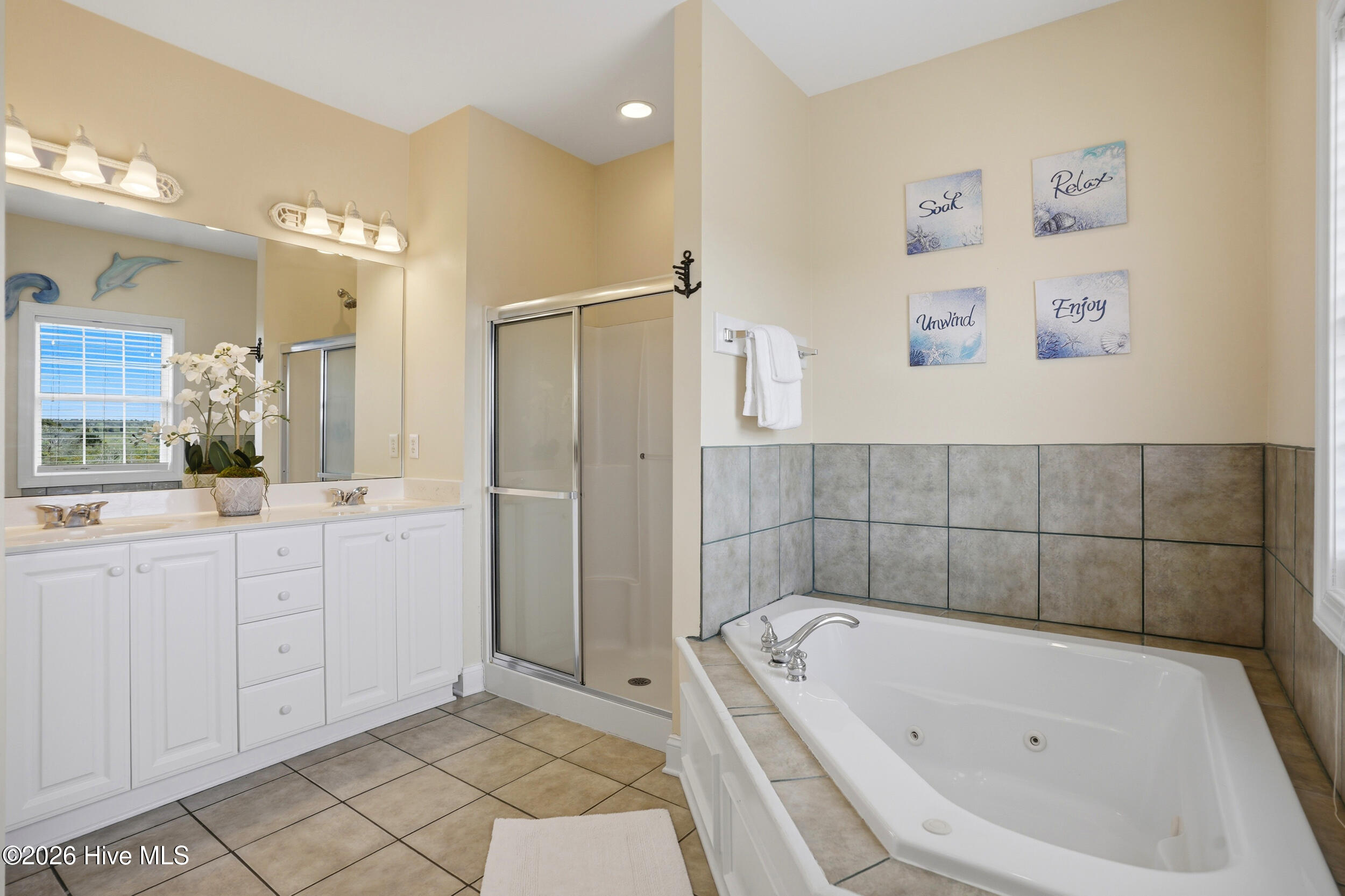 100566063 | Photo 22