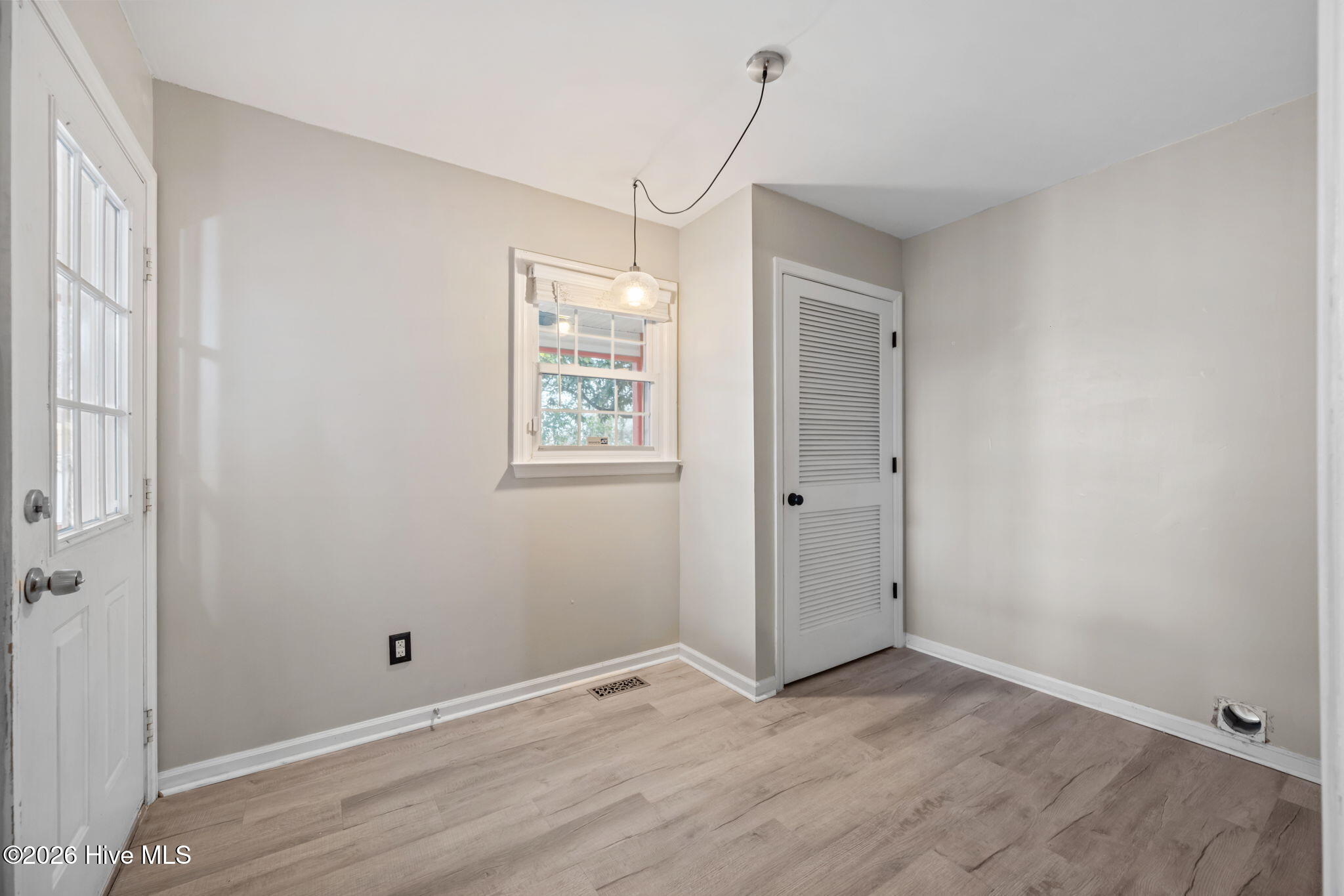 100554192 | Photo 41