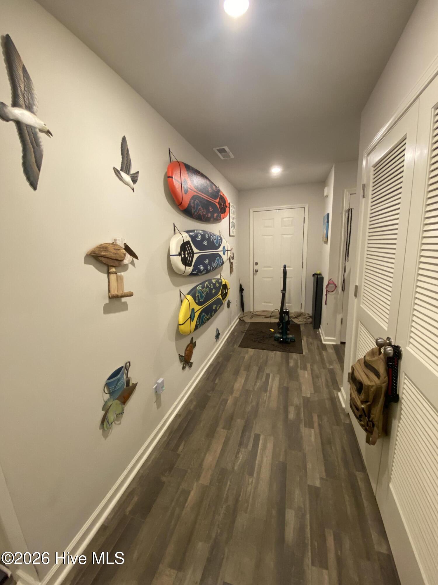 100566692 | Photo 16