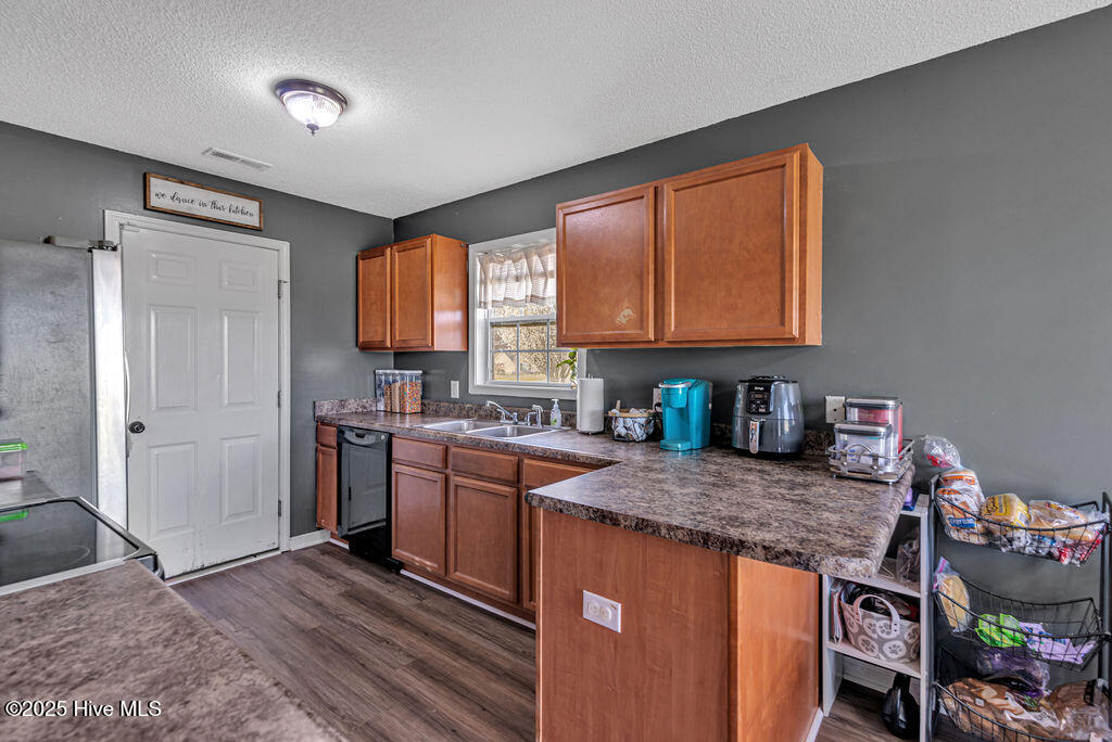 100533918 | Photo 14