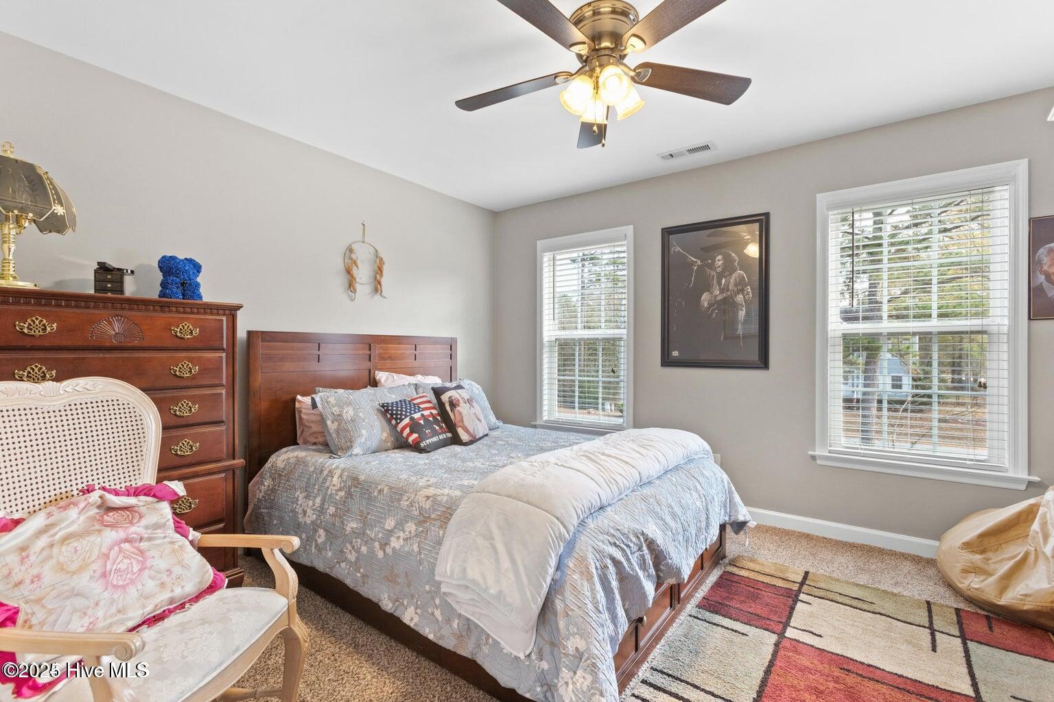 100540858 | Photo 22