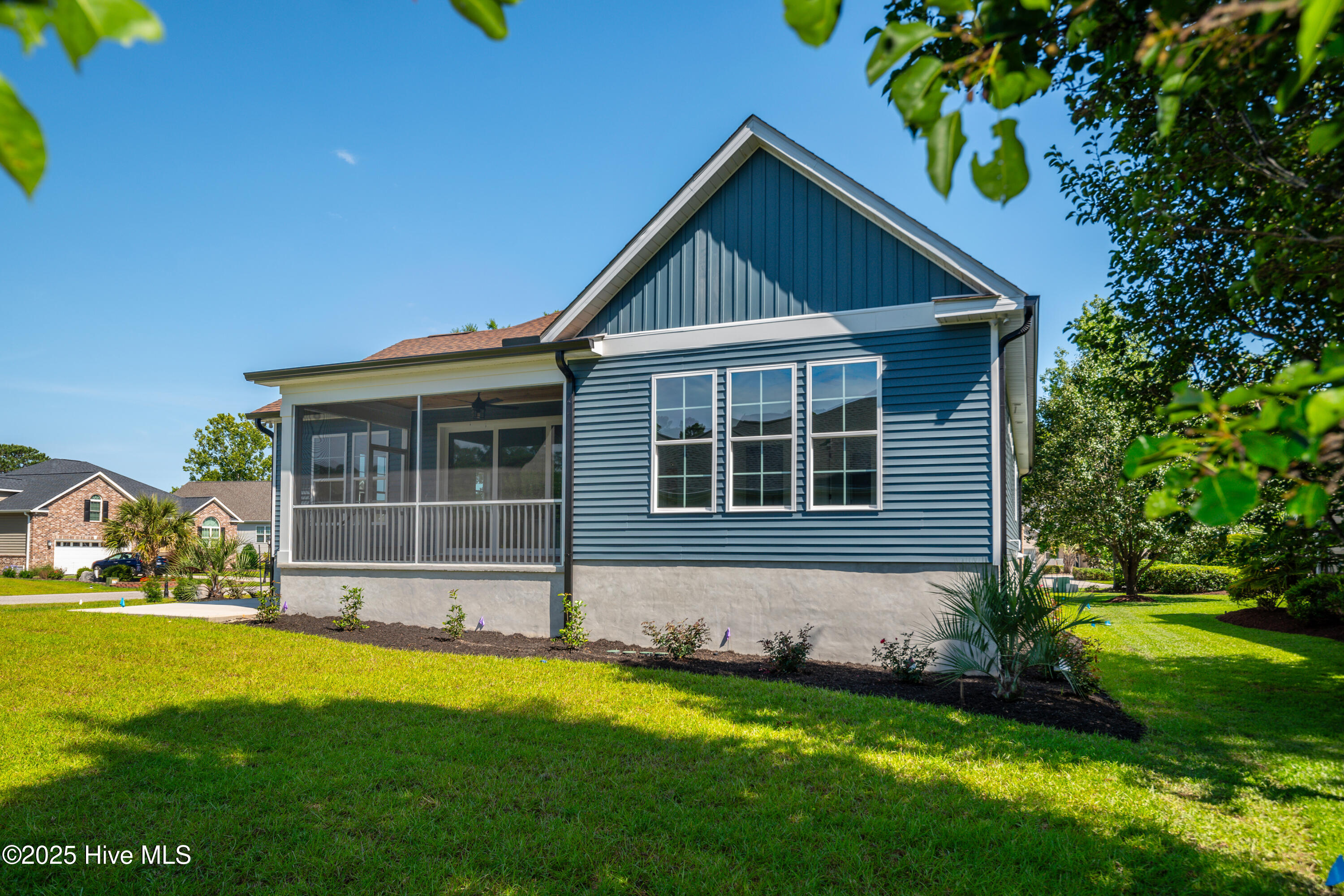 100541947 | Photo 48