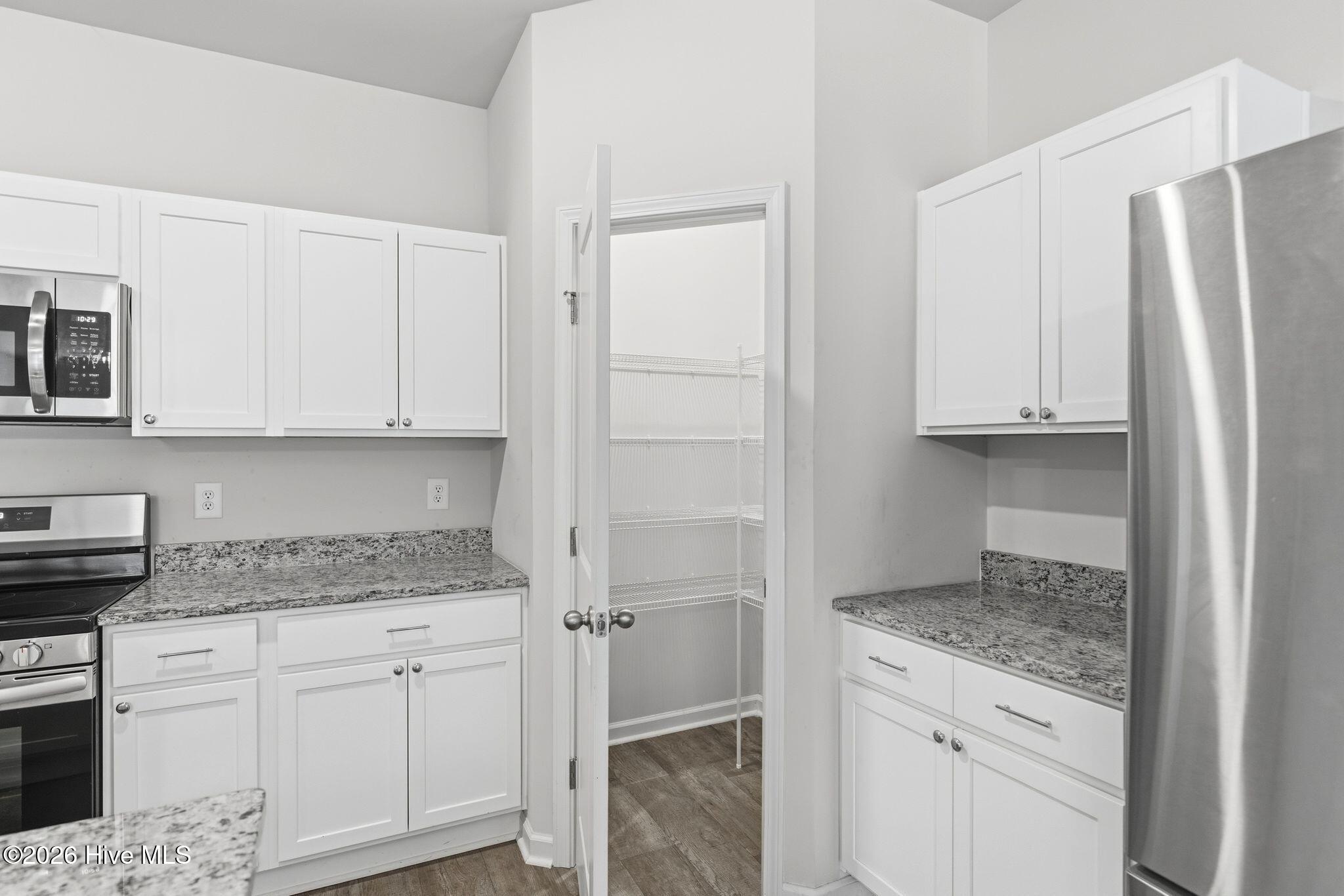 100556772 | Photo 16