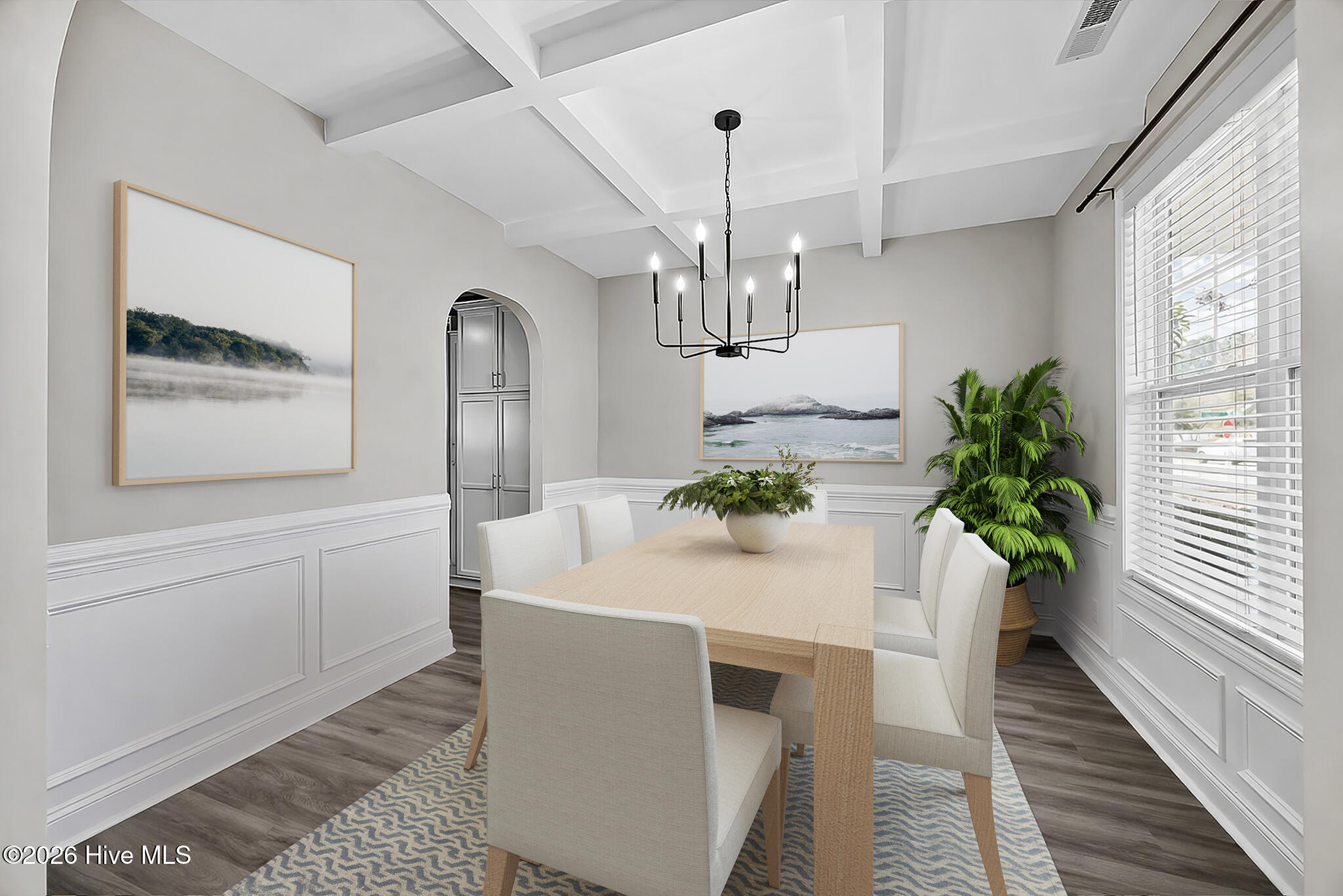 100561855 | Photo 14