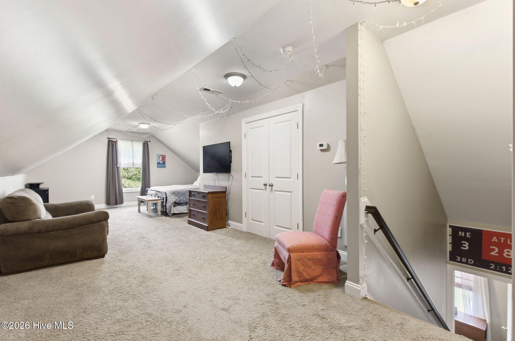 100568404 | Photo 50