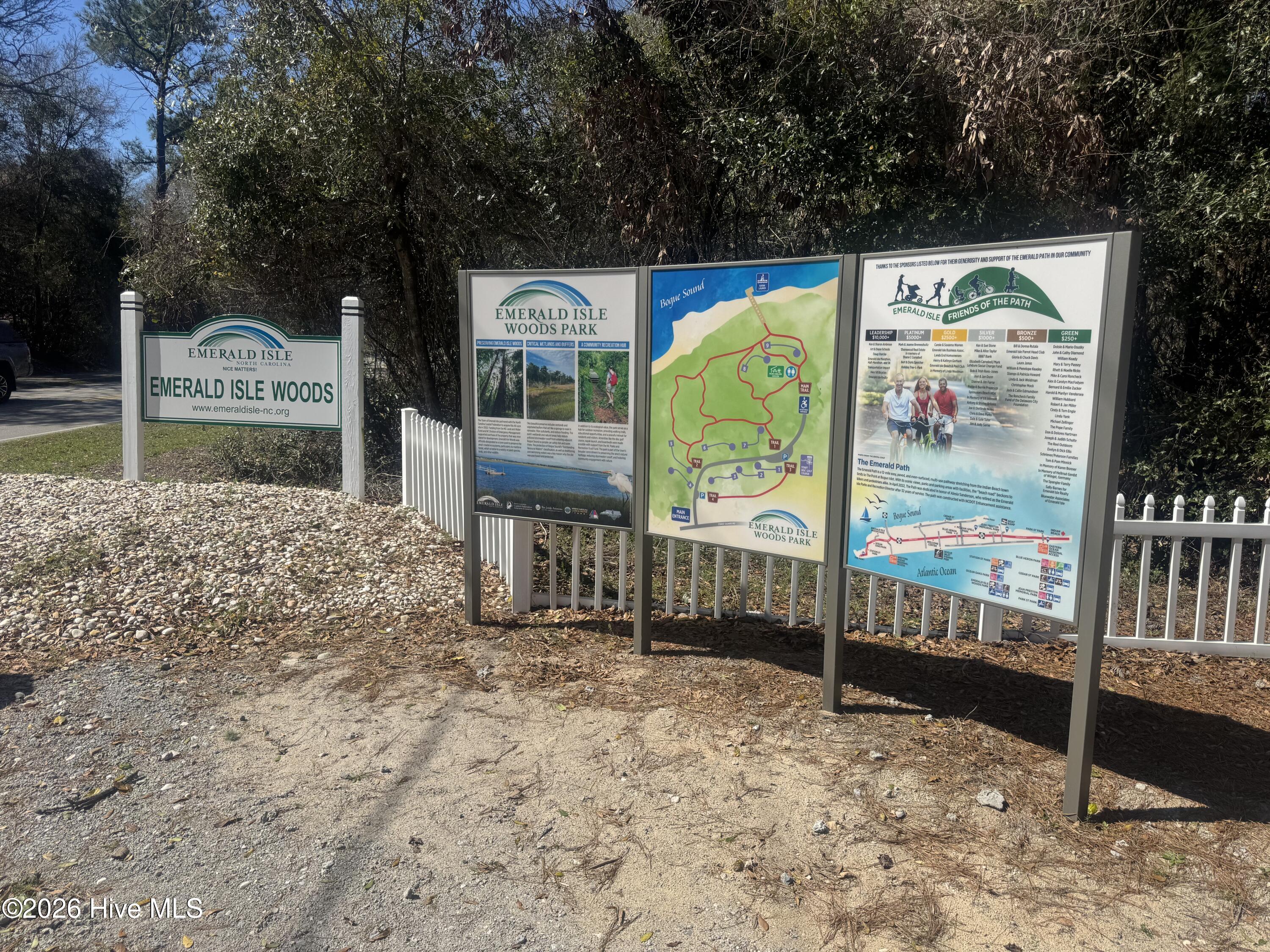 100560834 | Photo 49