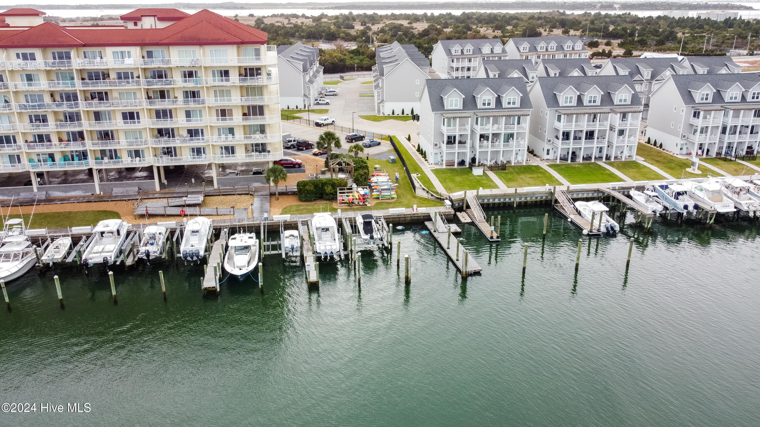 100 Olde Towne Yacht Club 