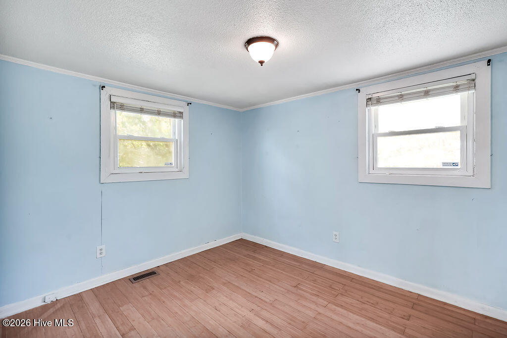 100567983 | Photo 16