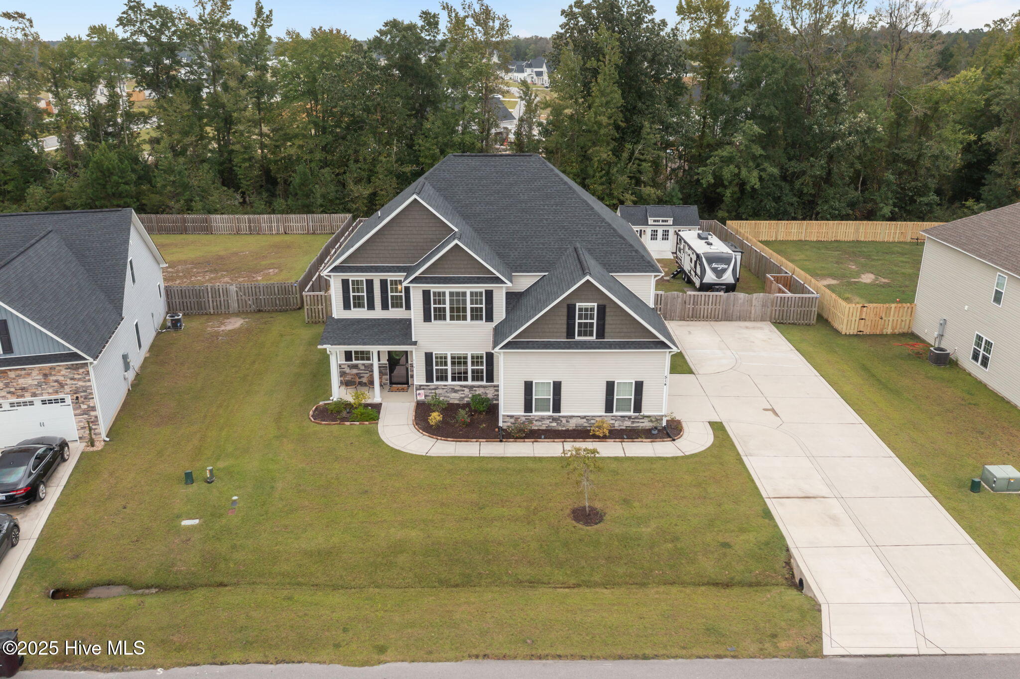 100536873 | Photo 48