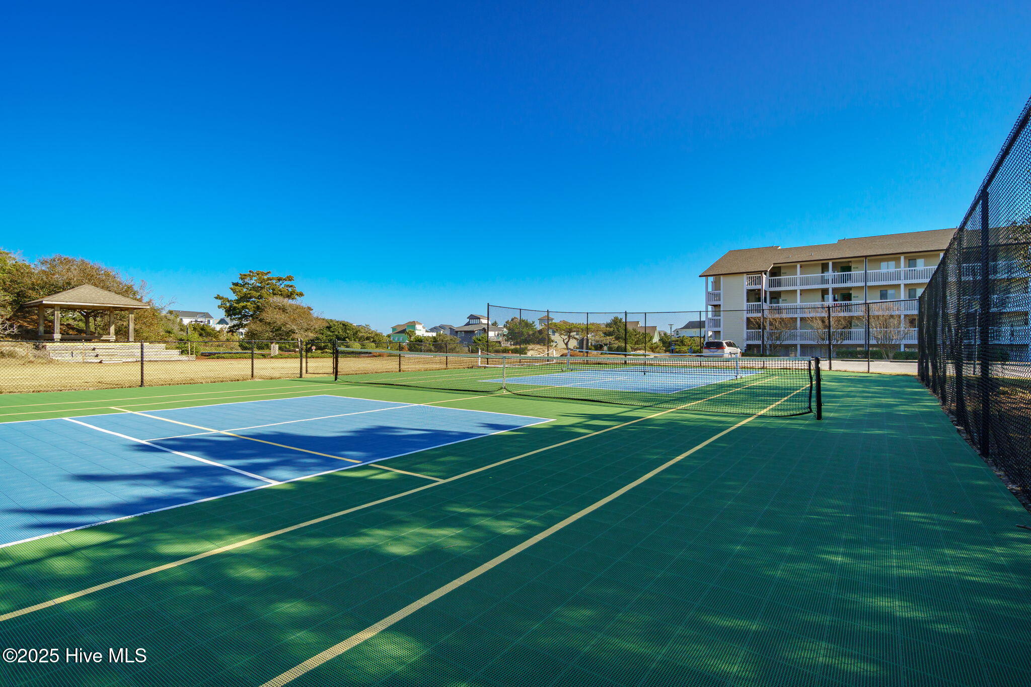 100490191 | Photo 39