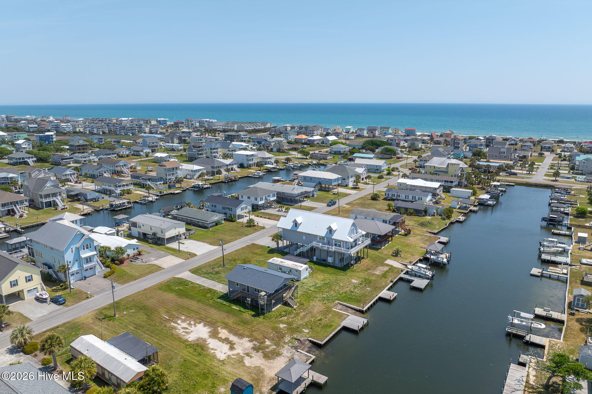 100569723 | Photo 25