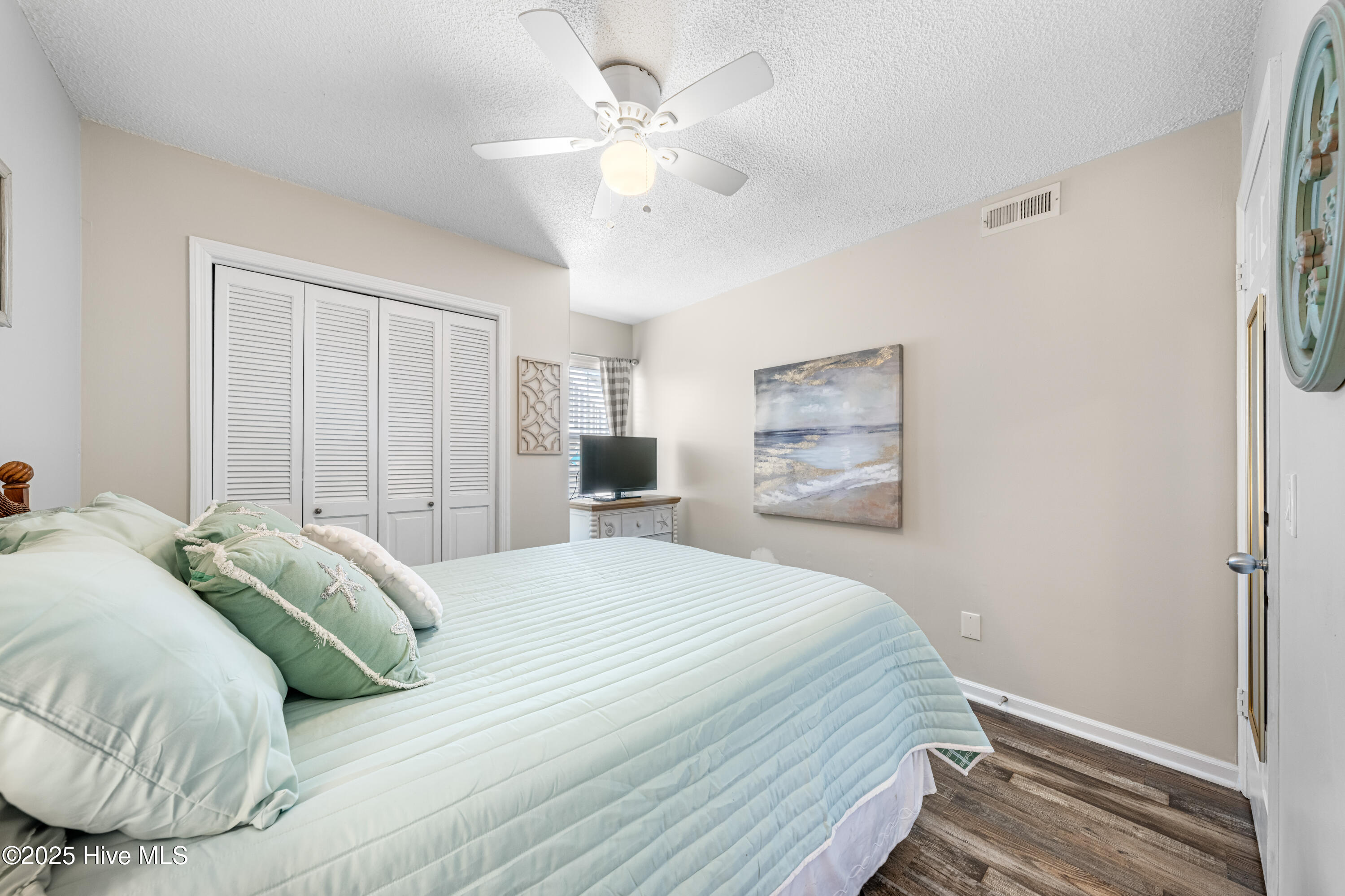 Homes for sale in Carolina Beach, NC | 200 S Lake Park Blvd S #3b, Carolina Beach, NC 28428 | MLS# 100529802