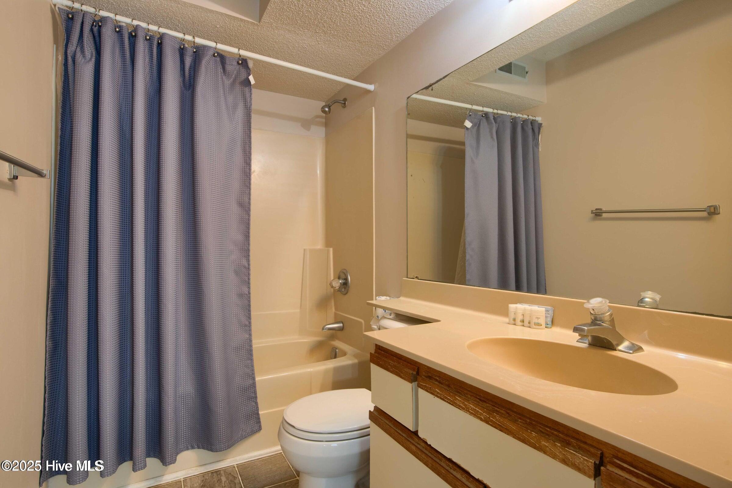 100529757 | Photo 13