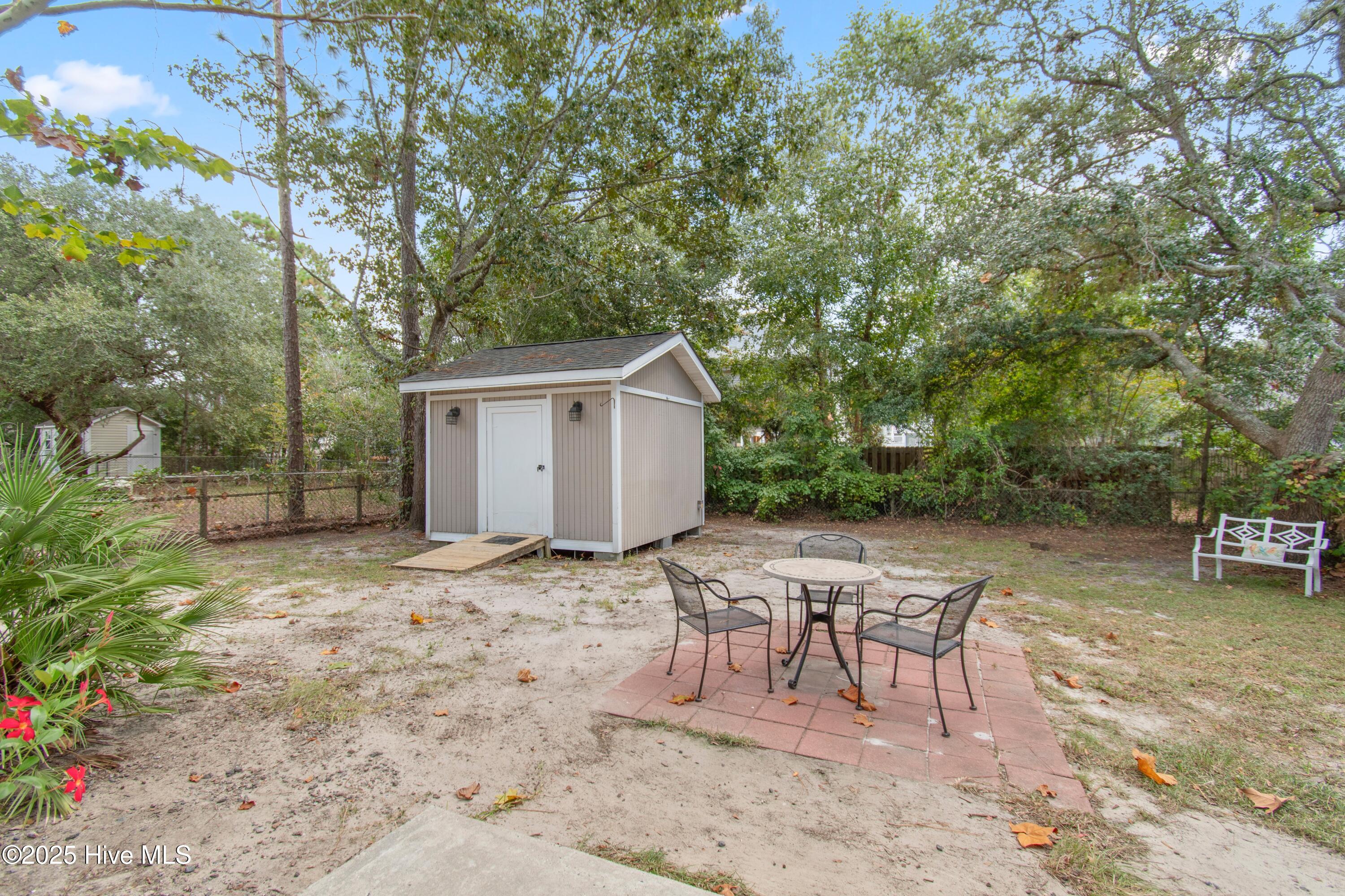 100532715 | Photo 23