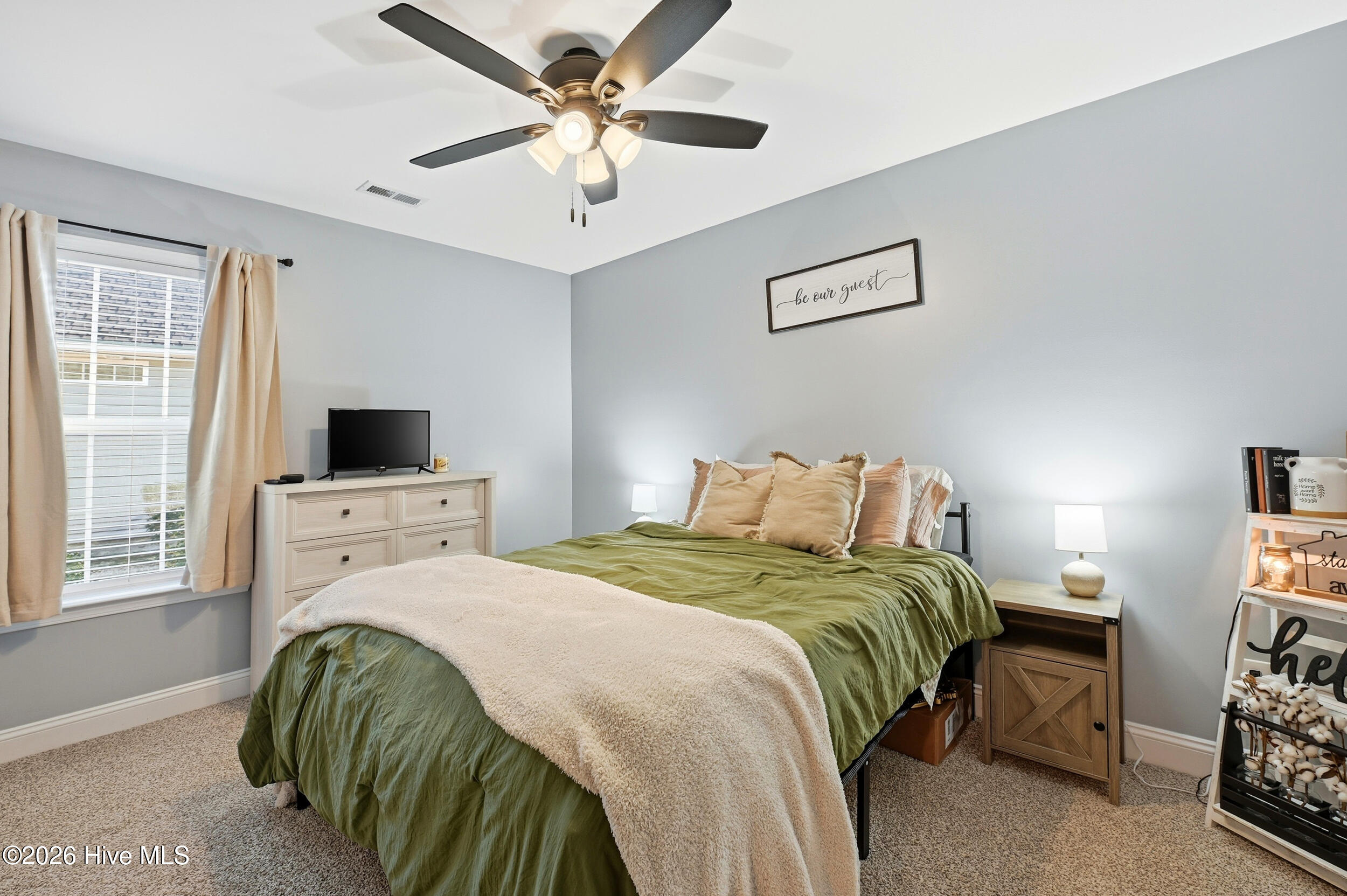 100555360 | Photo 10