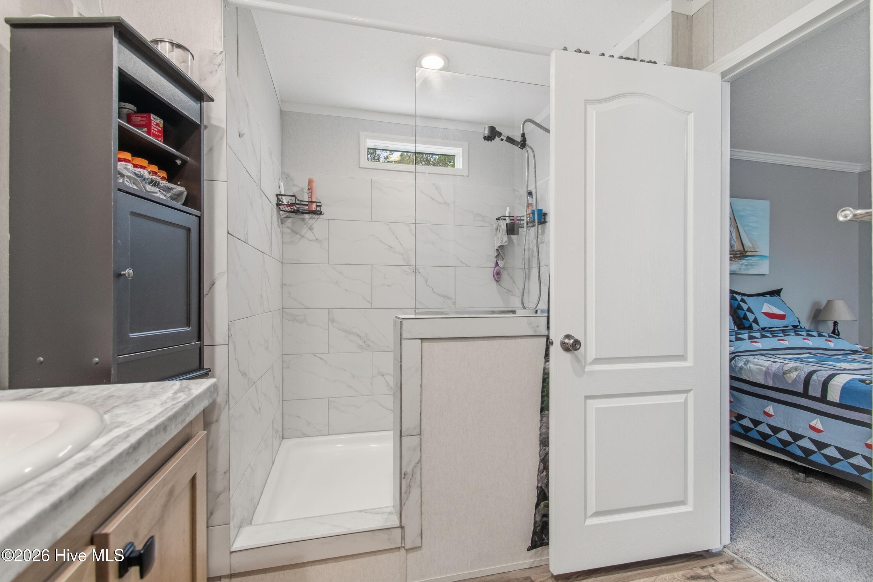 100555067 | Photo 14