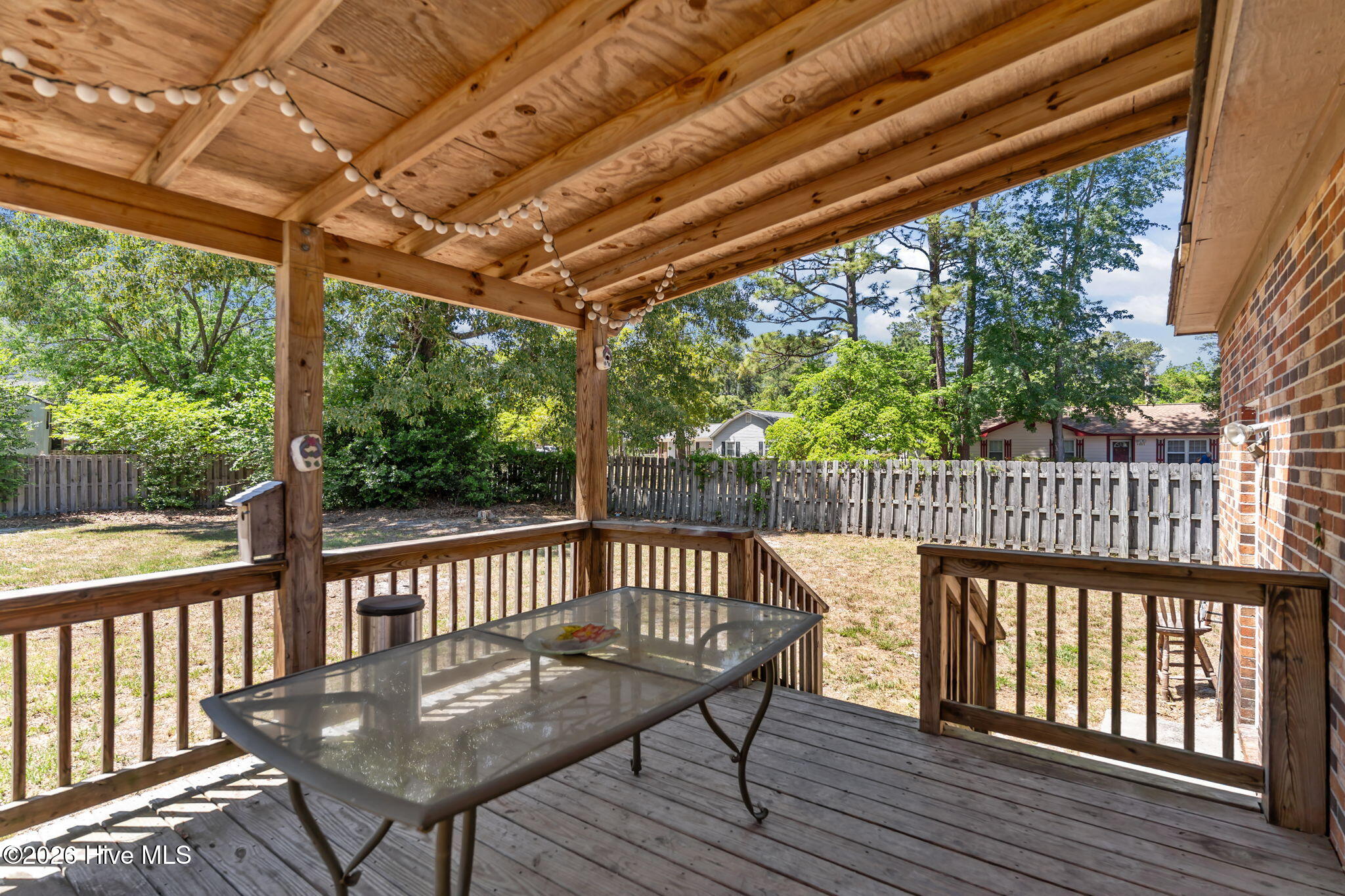 100569090 | Photo 26